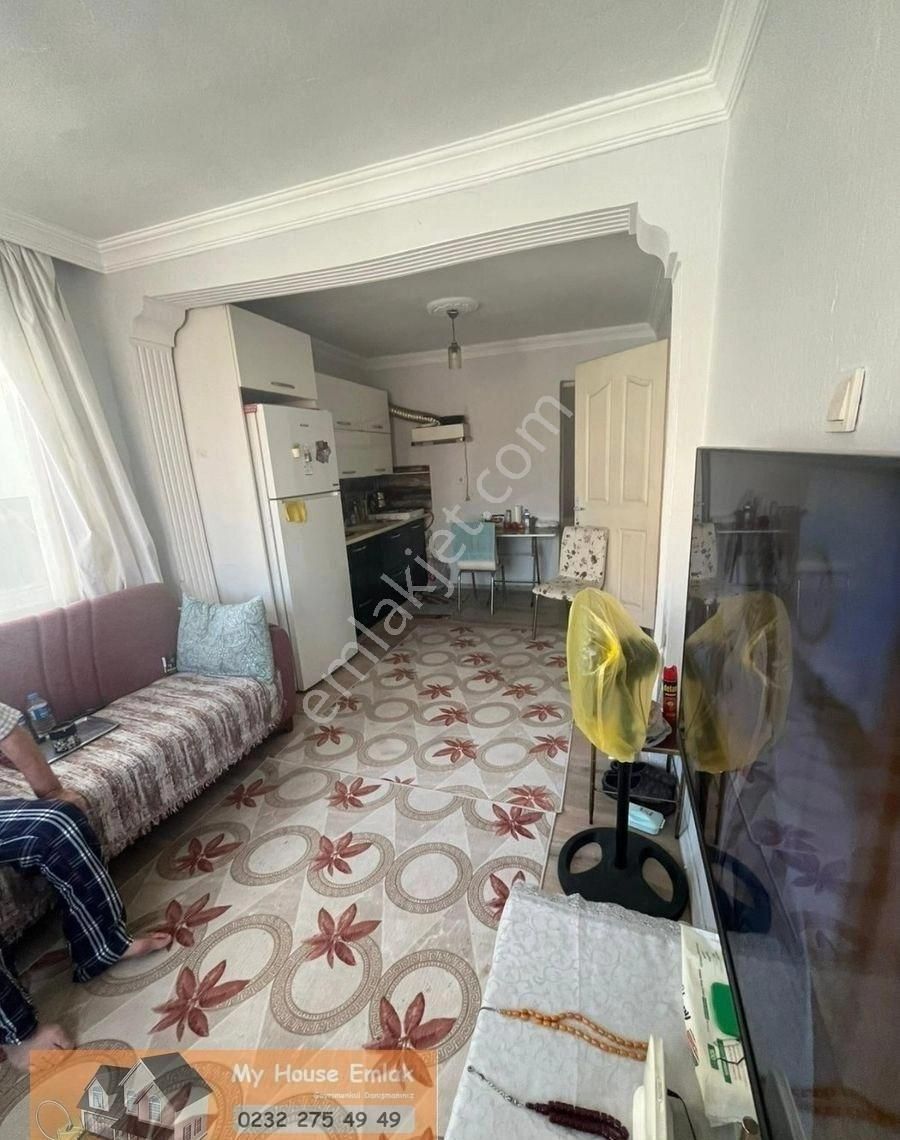 İzmir Konak Ferahlı'da Komple Satılık Bina Yatırım Fırsatı - Görsel 7
