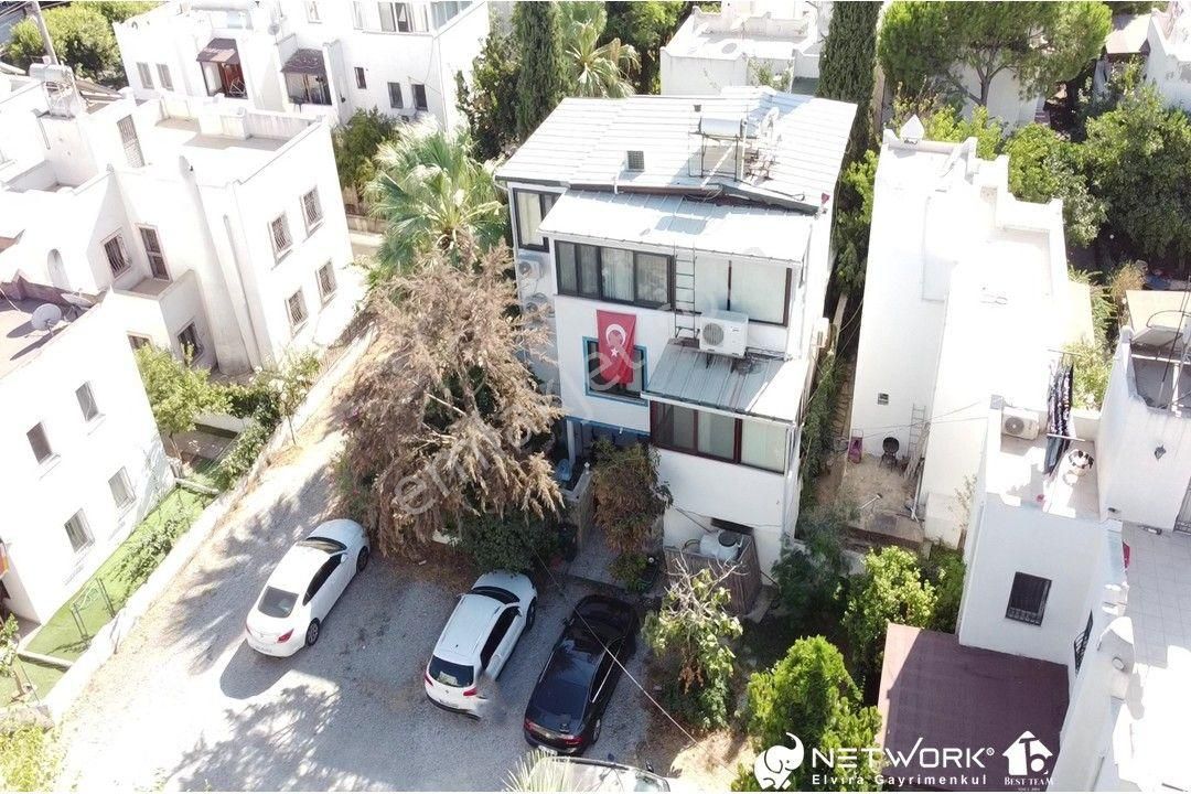 Bodrum Eskiçeşme İlmik 2 Sitesi Nde Yenilenmiş 6+1 Lüks Villa - Görsel 2