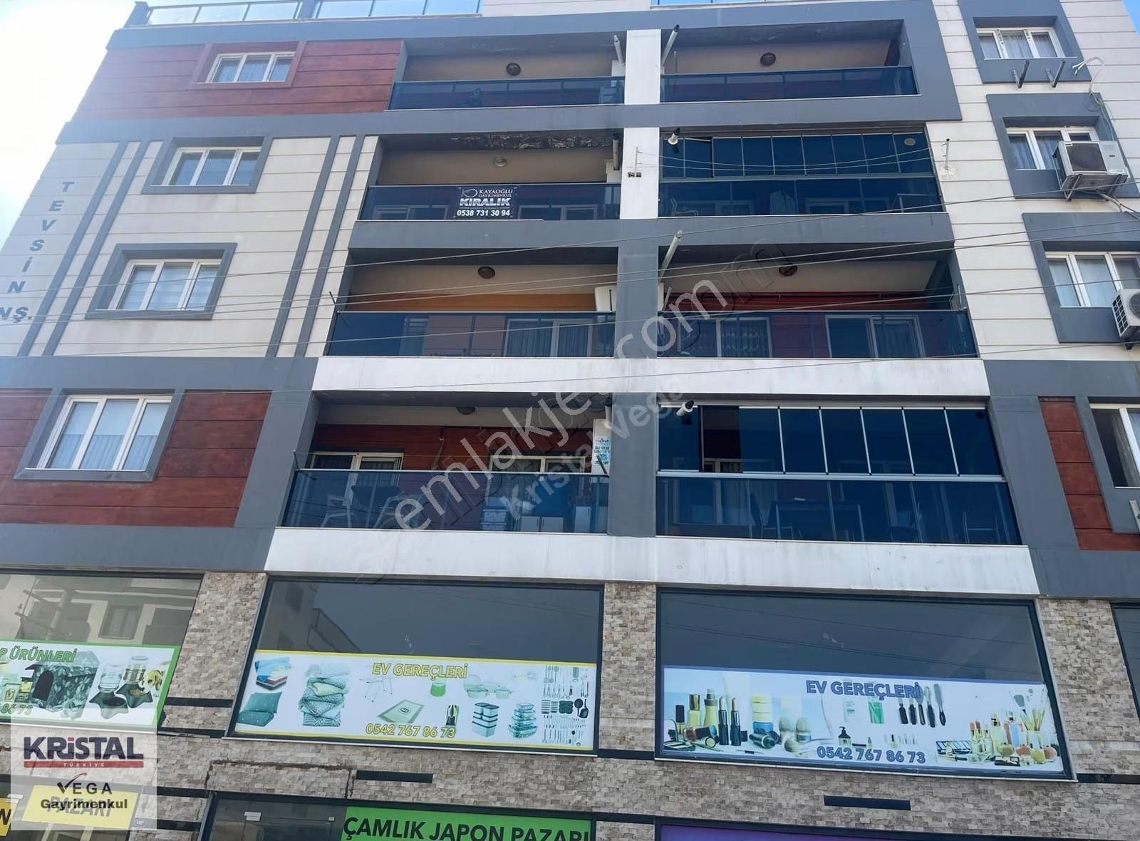 Bayraklı Emek Mahallesinde Geniş Teraslı 4+1 Dubleks Daire - Görsel 12