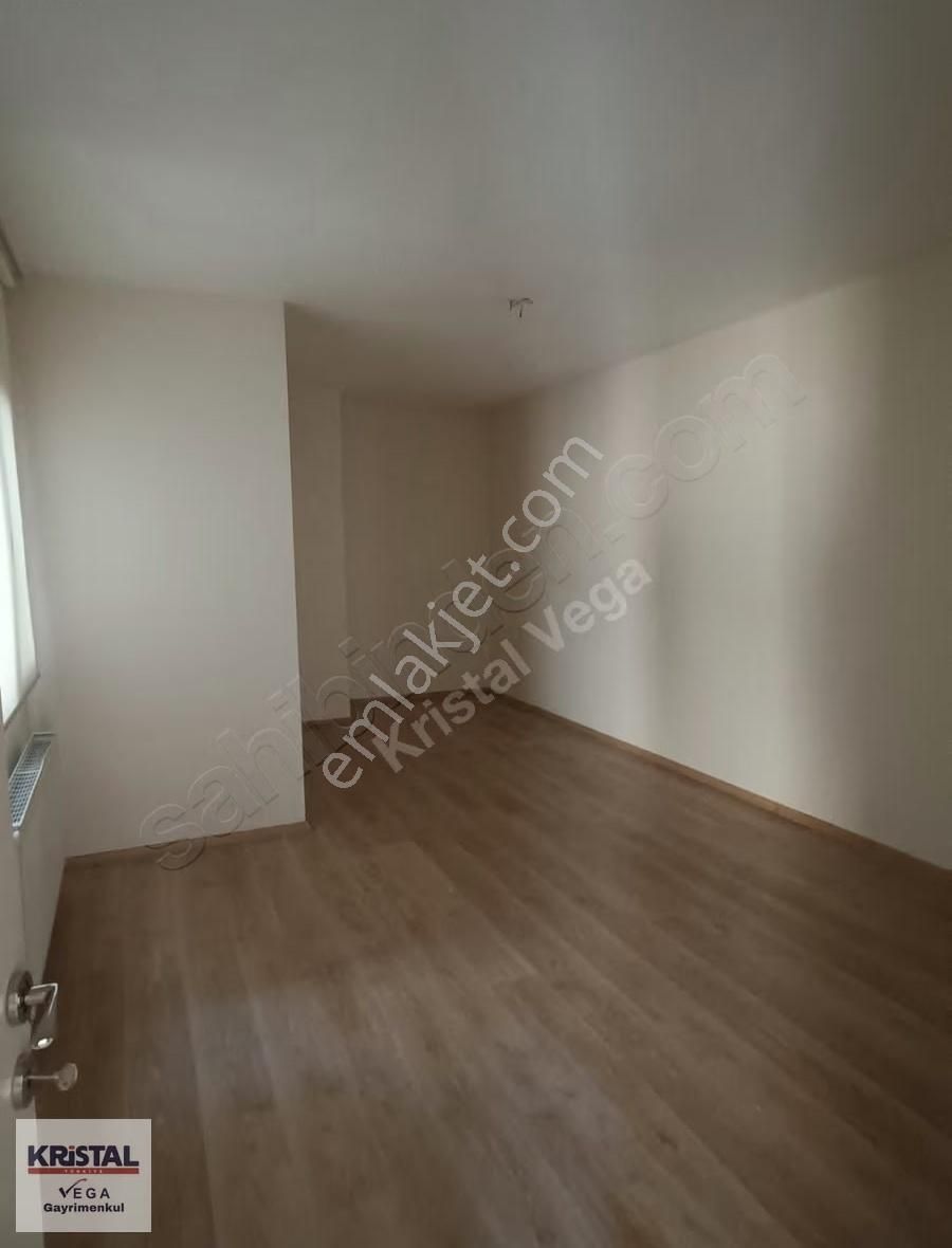 Bayraklı Emek Mahallesinde Geniş Teraslı 4+1 Dubleks Daire - Görsel 20