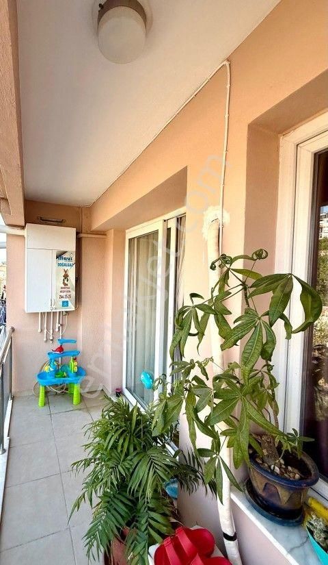 Karşıyaka Cumhuriyet Mahallesinde 3+1 Avantajlı Satılık Daire - Görsel 14