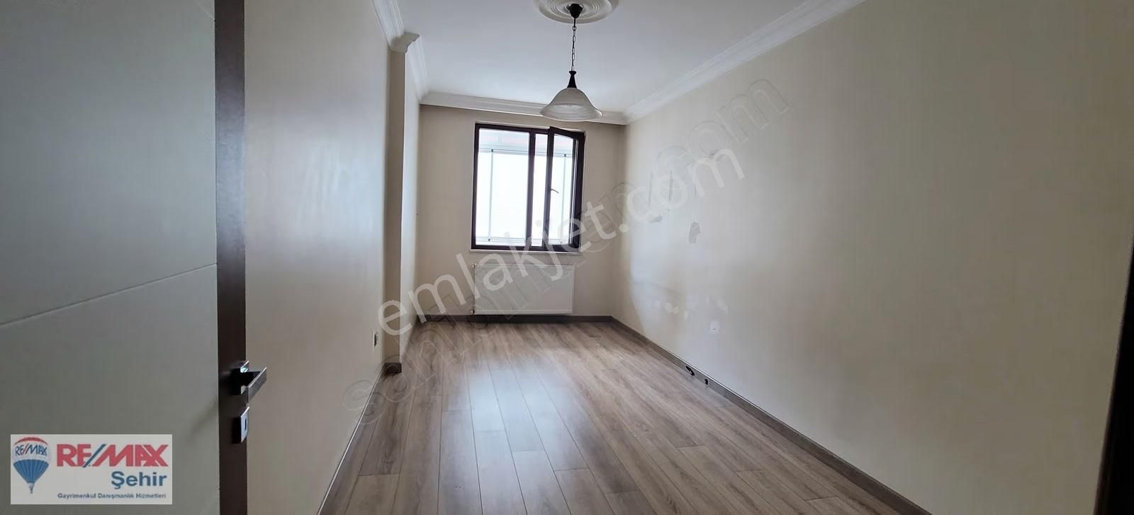 Remax Şehir'den Yalova Merkezde Satılık Daire - Görsel 3