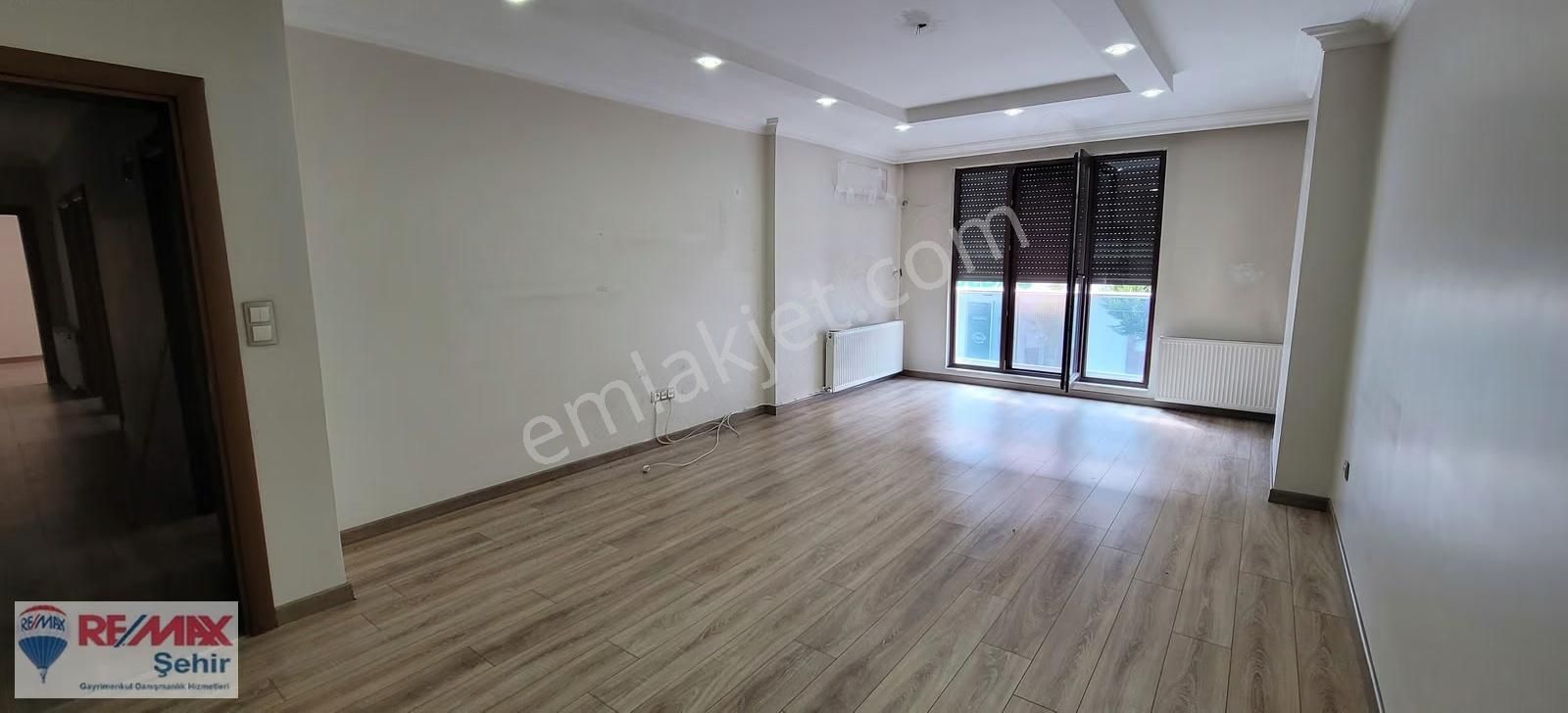 Remax Şehir'den Yalova Merkezde Satılık Daire - Görsel 2