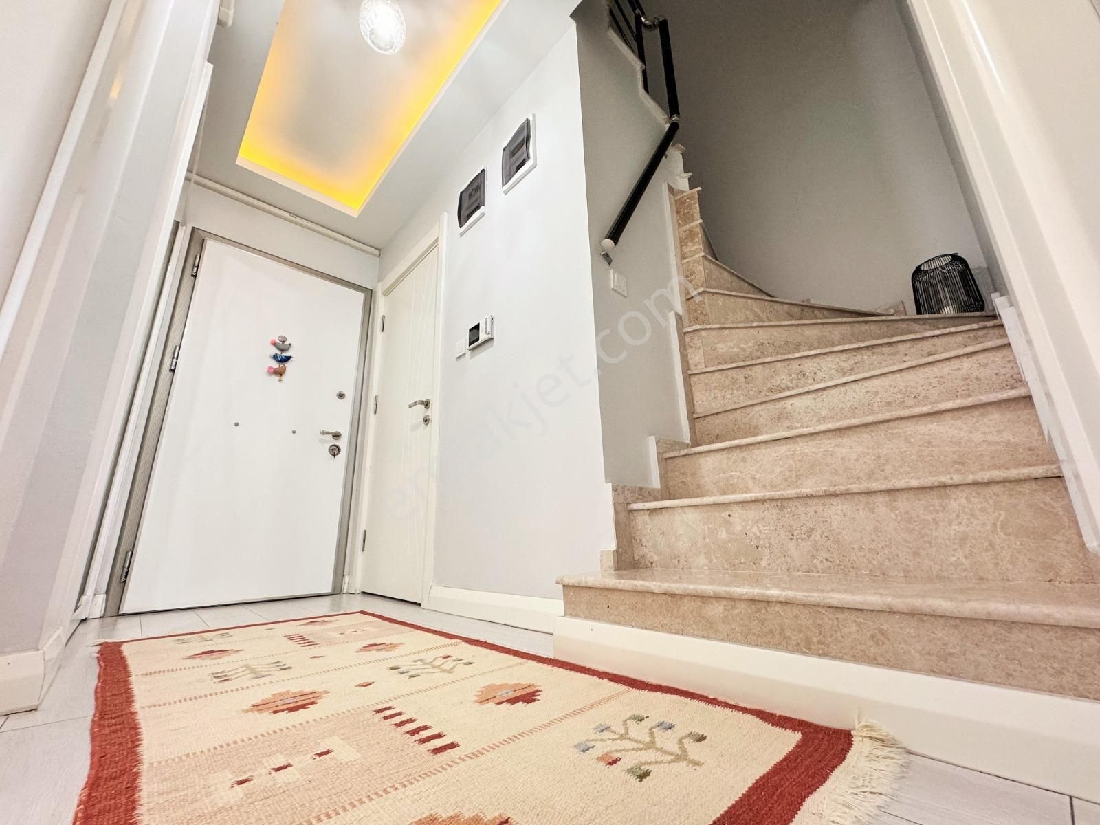 Akçay Sezgin Emlak'tan Yüzme Havuzlu & Otoparklı Lüx 3+1 Dubleks Daire - Görsel 8