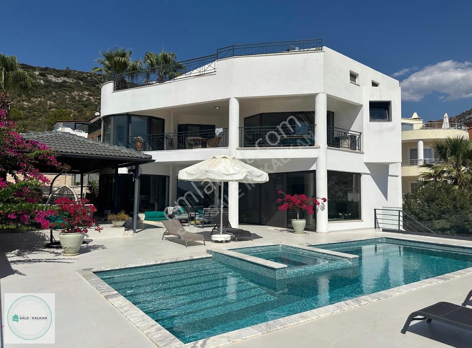 Merkezi Konumda Bağımsız Daireli Lüks Villa - Görsel 12