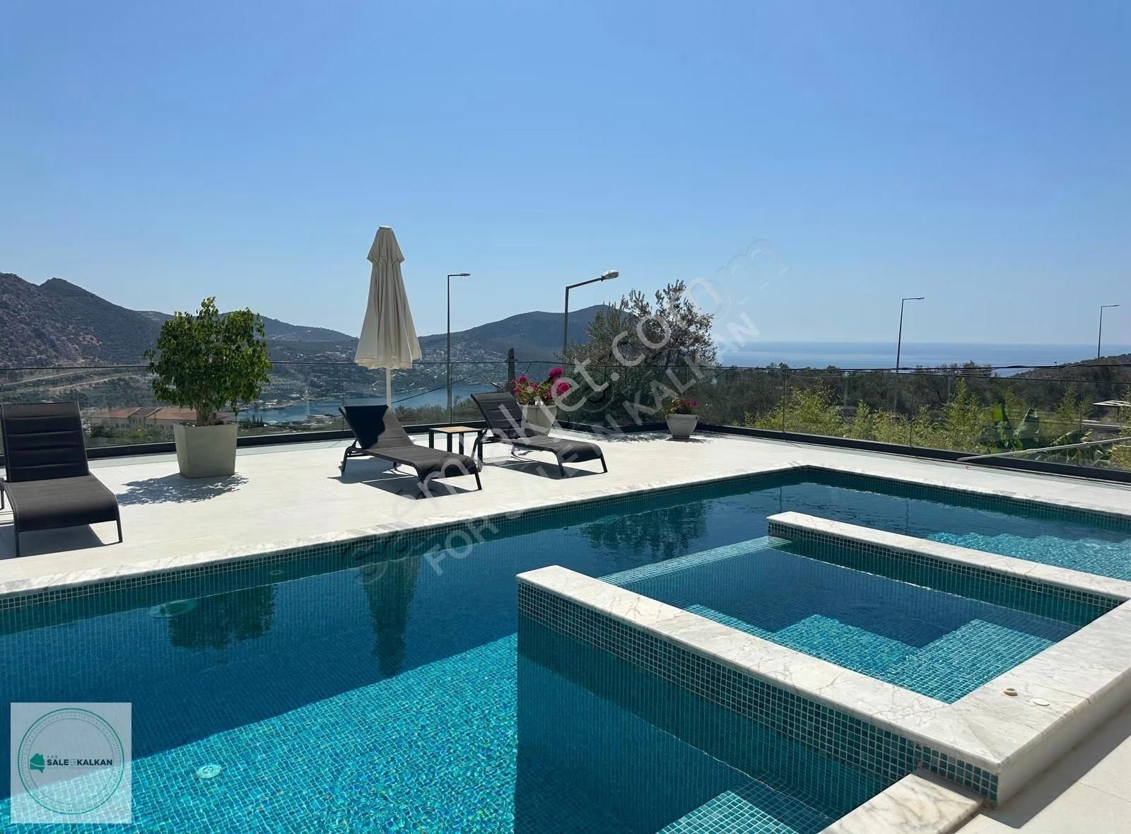 Merkezi Konumda Bağımsız Daireli Lüks Villa - Görsel 13