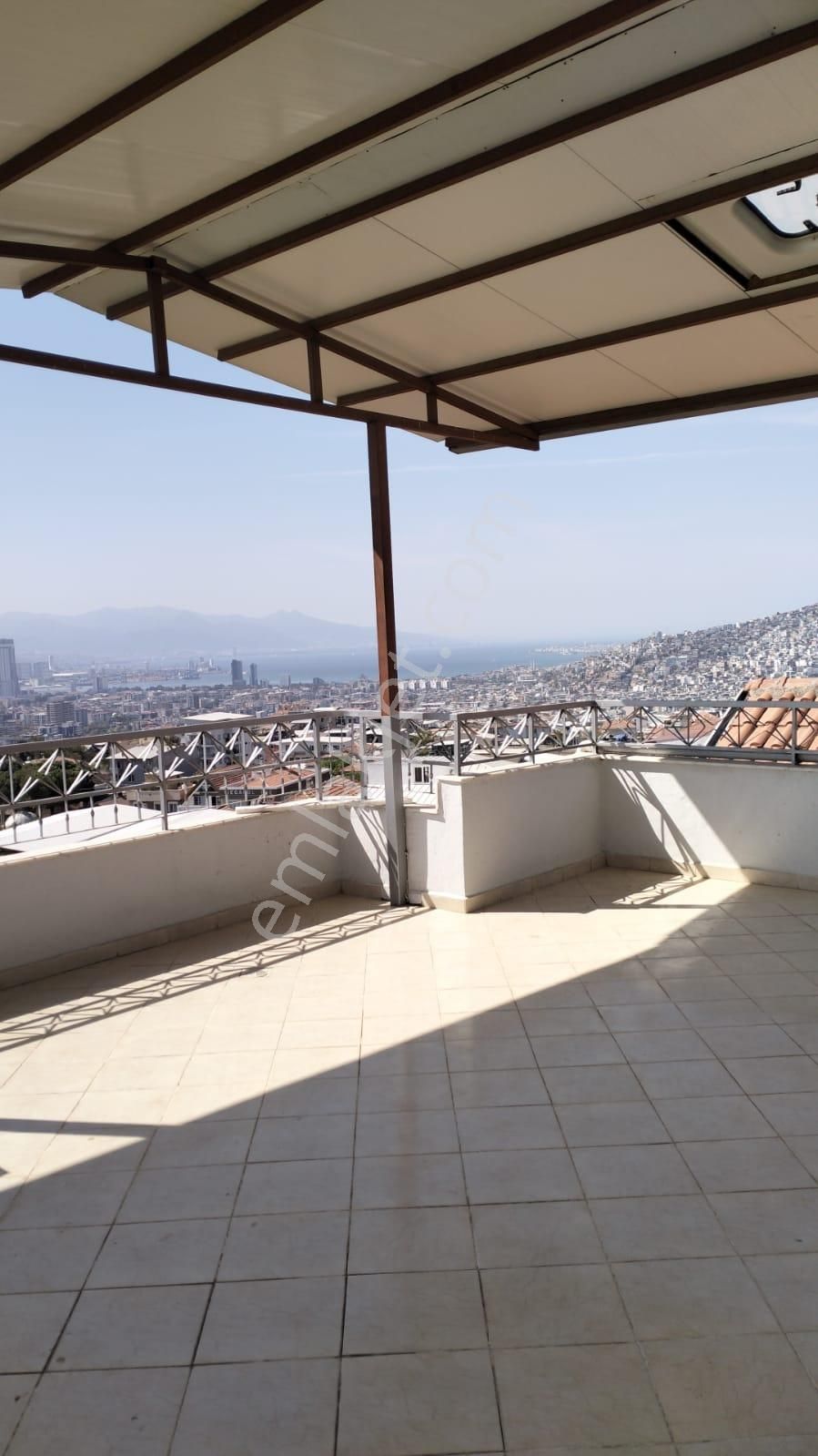 Bornova Atatürk Mah. 4+1 Kiralık İçi Yapılı Manzaralı Dubleks Daire - Görsel 2