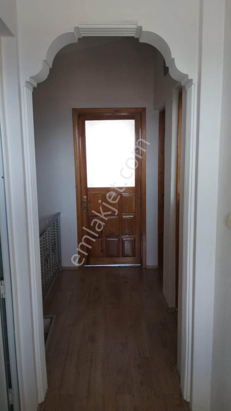 Bornova Atatürk Mah. 4+1 Kiralık İçi Yapılı Manzaralı Dubleks Daire - Görsel 13