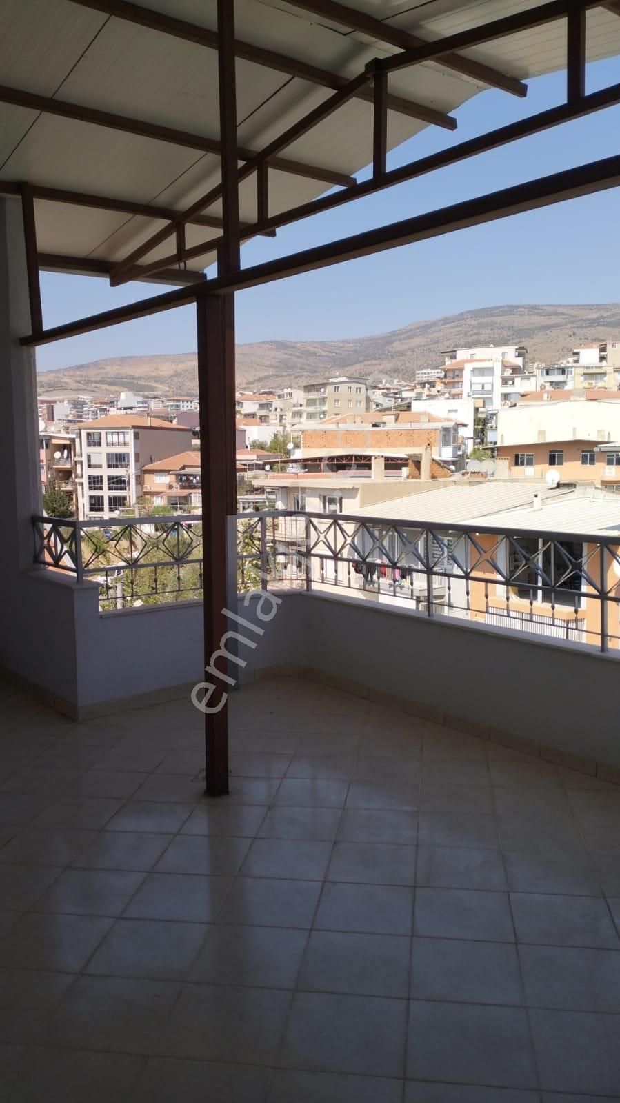 Bornova Atatürk Mah. 4+1 Kiralık İçi Yapılı Manzaralı Dubleks Daire - Görsel 5