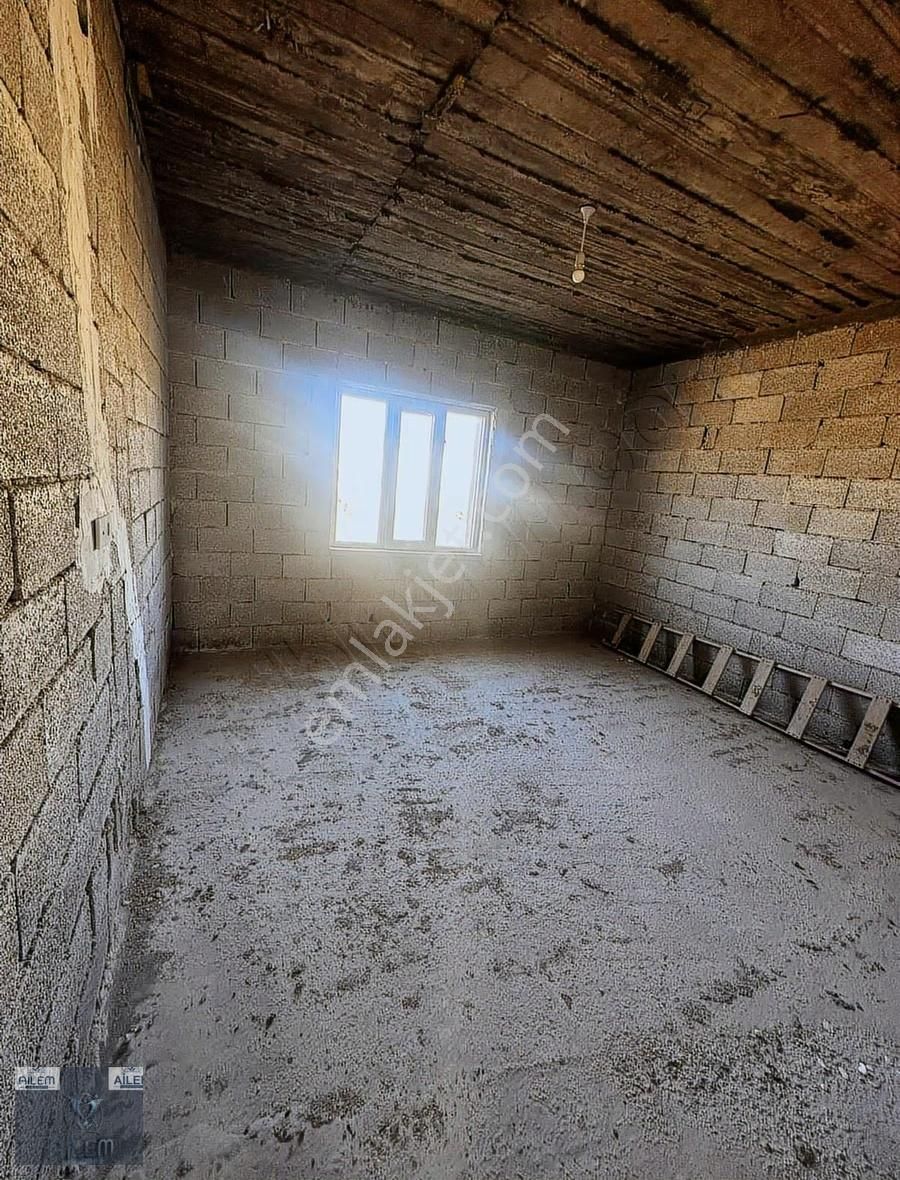 Gesi'de 580 M2 Arsalı 6+1 Odalı Satılık Triblex Natamam Villa - Görsel 16