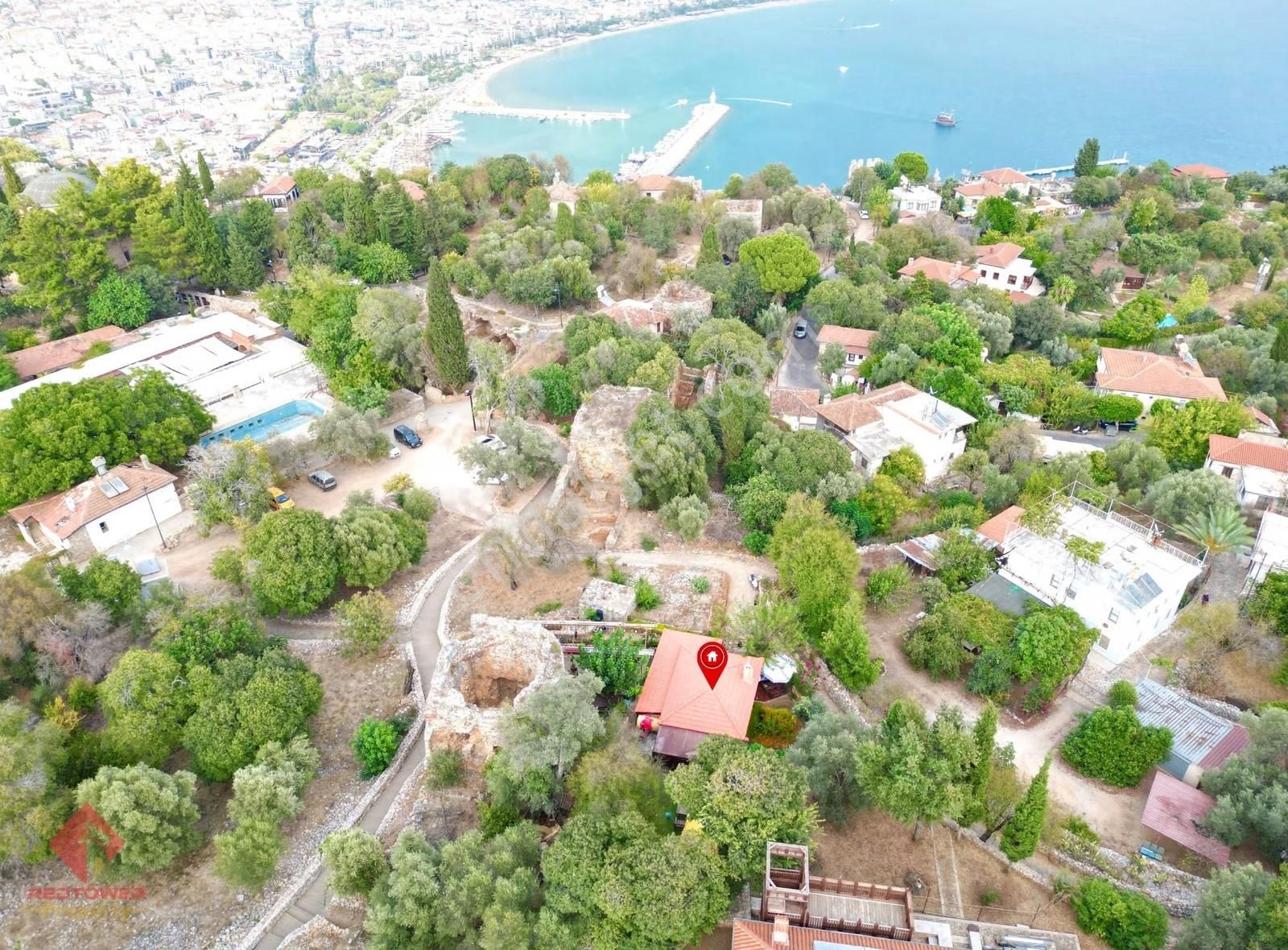 Alanya Kalesinde Müstakil Bahçeli, Ticari Ruhsatlı Satılık Konak - Görsel 10