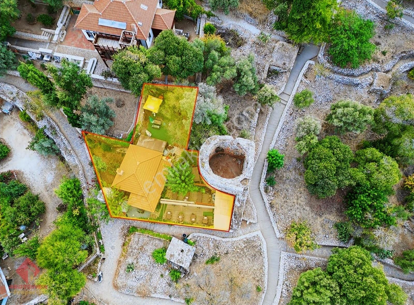 Alanya Kalesinde Müstakil Bahçeli, Ticari Ruhsatlı Satılık Konak - Görsel 13