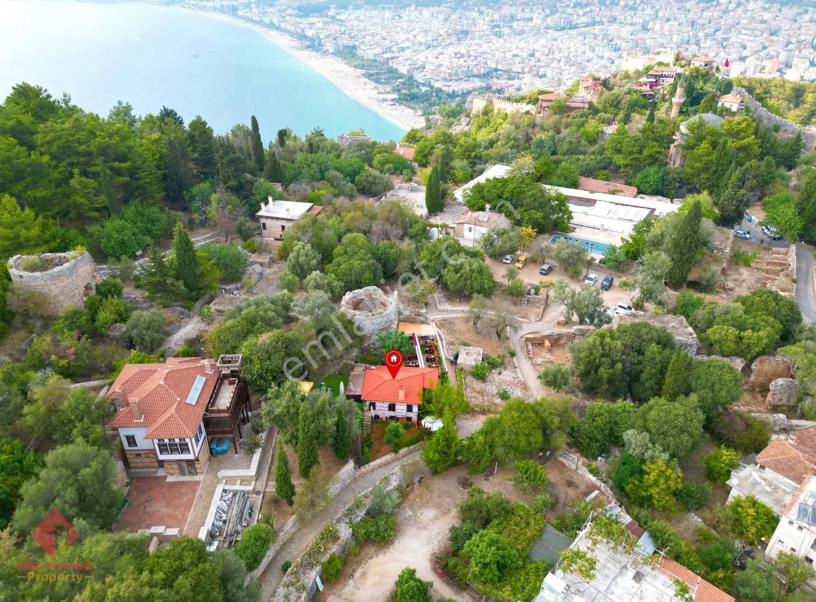 Alanya Kalesinde Müstakil Bahçeli, Ticari Ruhsatlı Satılık Konak - Görsel 21