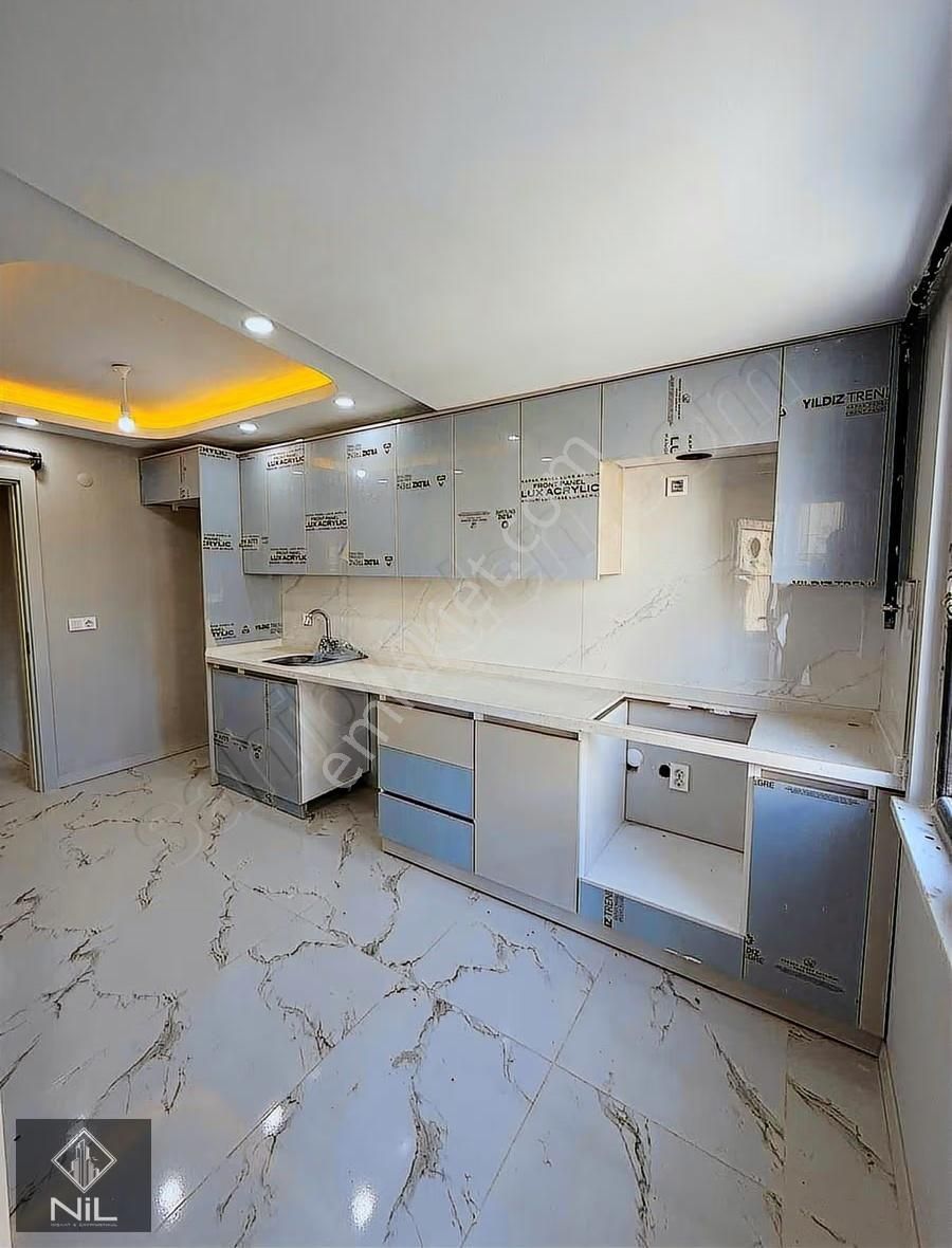 Belediye Konumunda Lüks 2+1 Ön Cephe Büyük Balkonlu Geniş Daire - Görsel 14