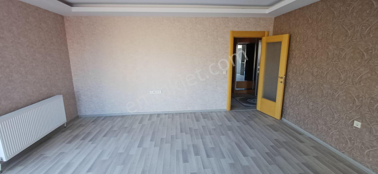 Kırkkonaklar Da Hiç Oturulmamış Katta 145 M2 Çift Banyolu 3+1 Satılık Daire - Görsel 3