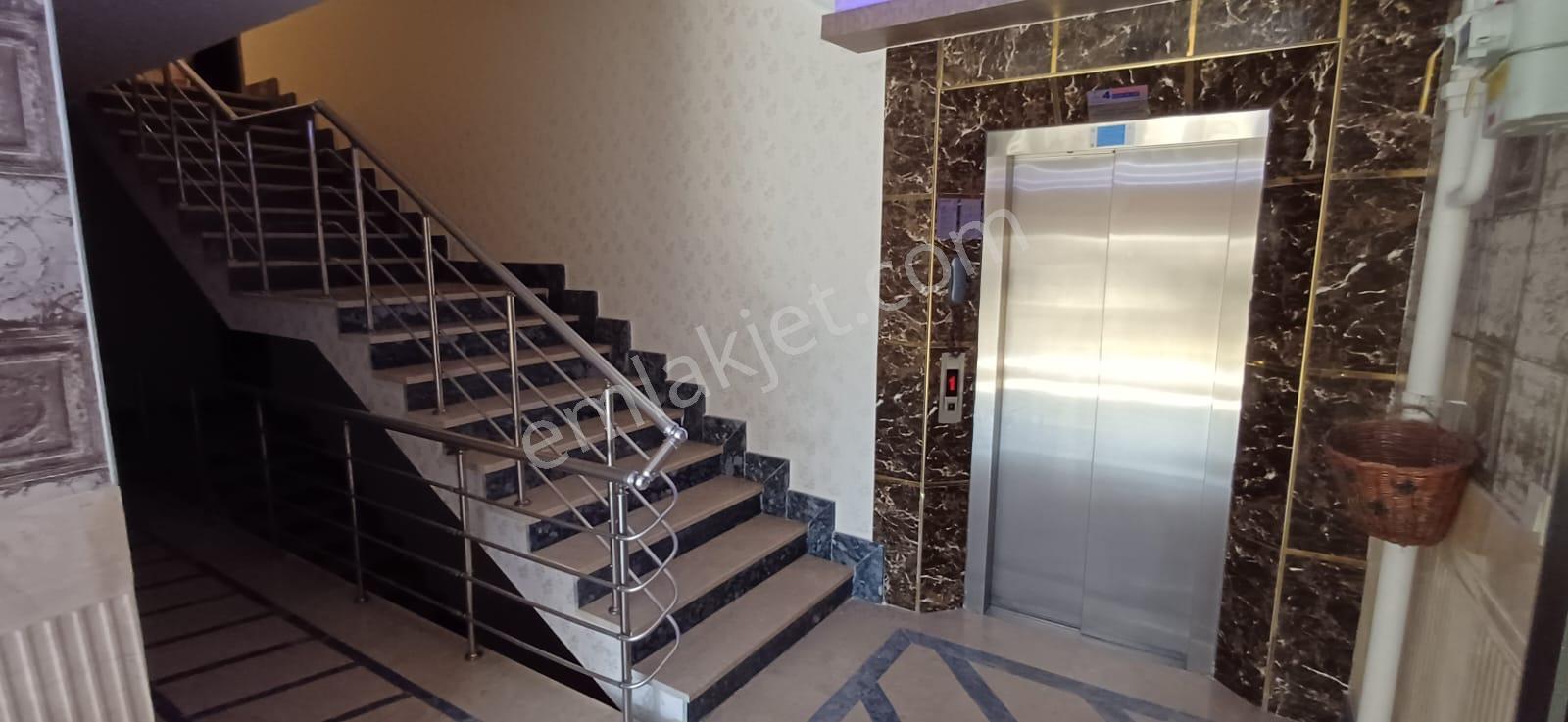Kırkkonaklar Da Hiç Oturulmamış Katta 145 M2 Çift Banyolu 3+1 Satılık Daire - Görsel 24