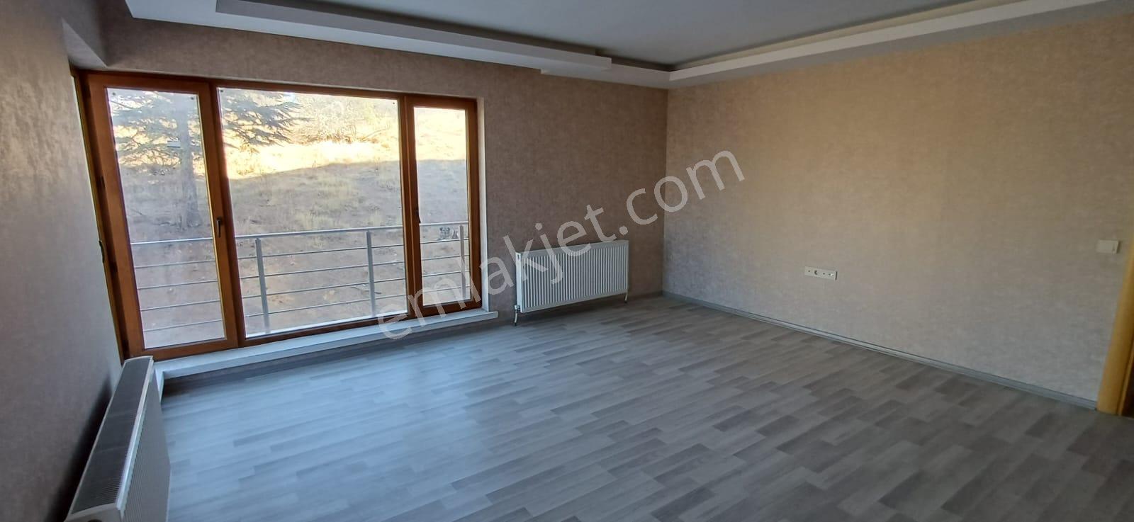 Kırkkonaklar Da Hiç Oturulmamış Katta 145 M2 Çift Banyolu 3+1 Satılık Daire - Görsel 2