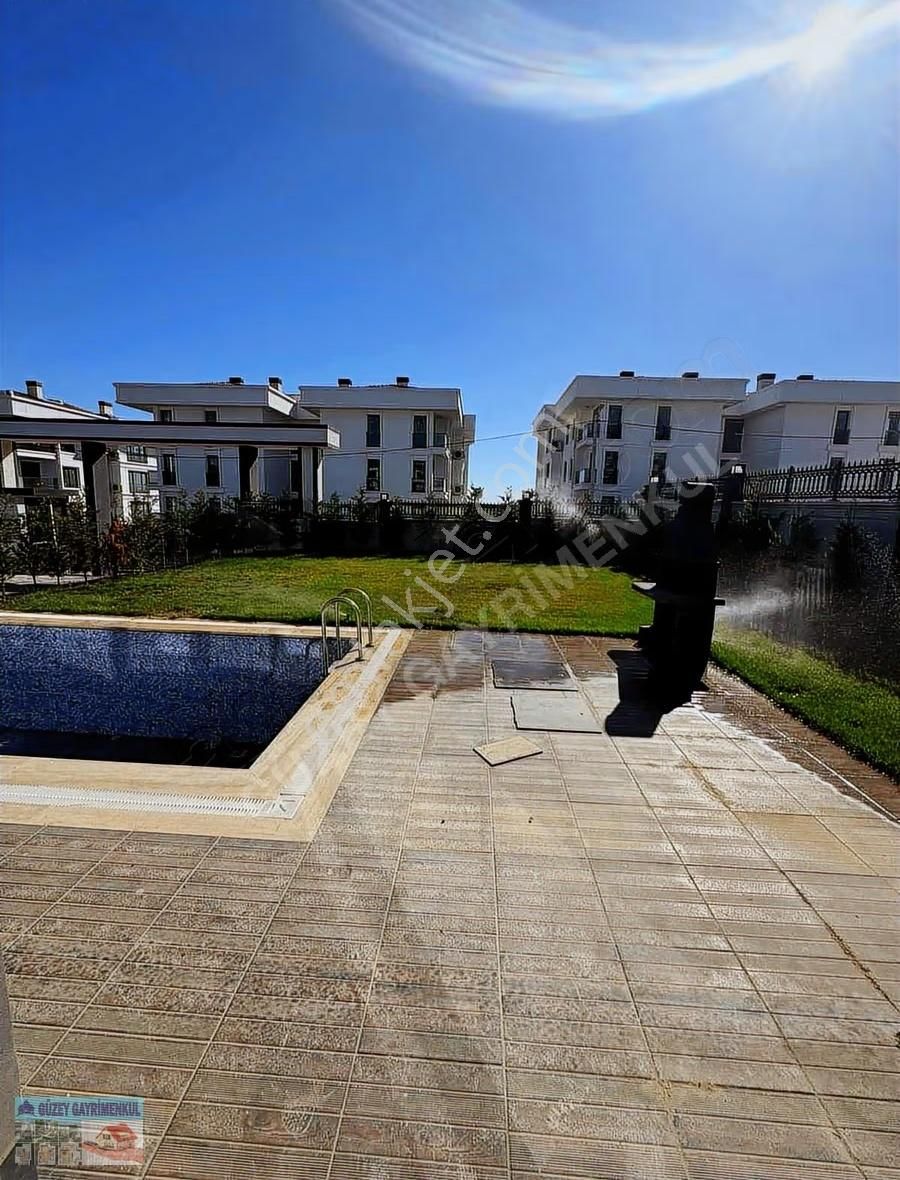 Göl Manzaralı Eşsiz Villa - Görsel 11