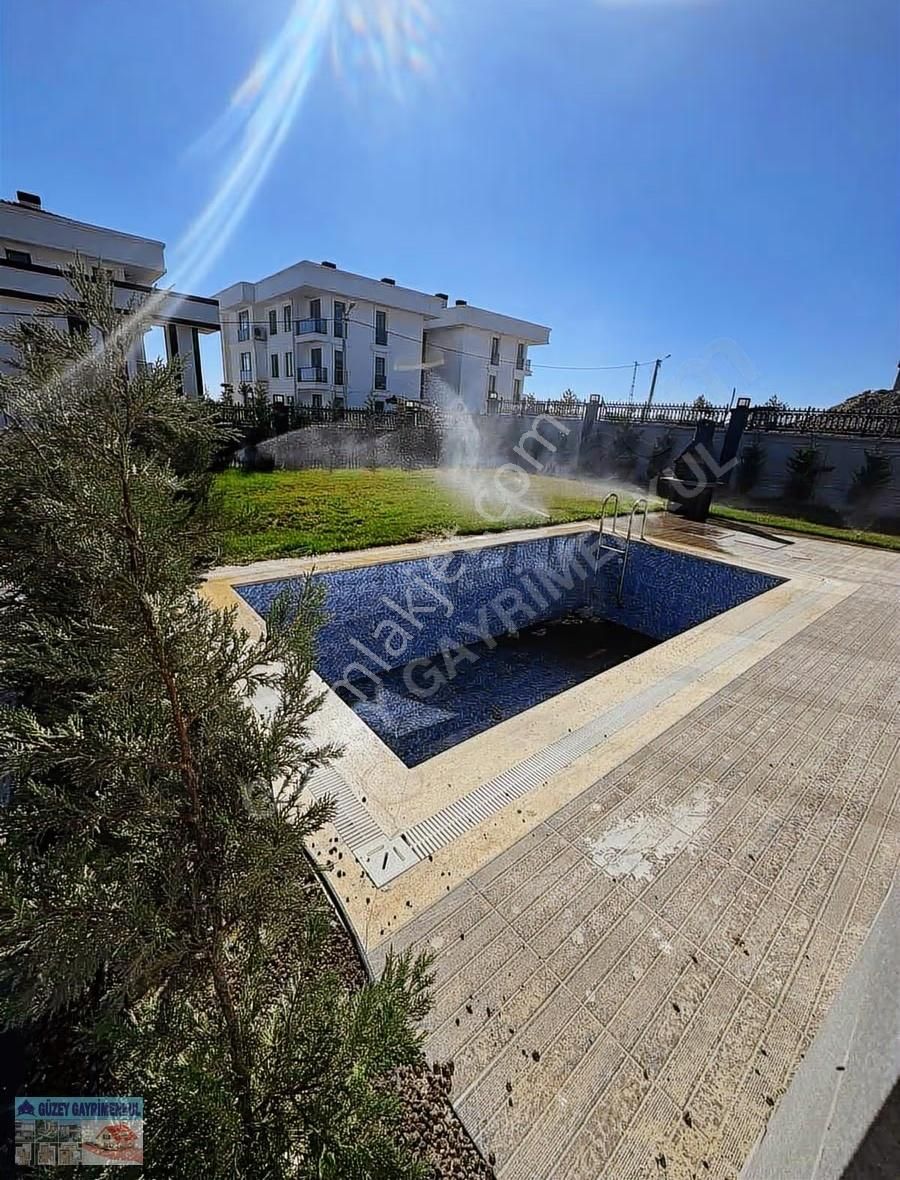 Göl Manzaralı Eşsiz Villa - Görsel 8