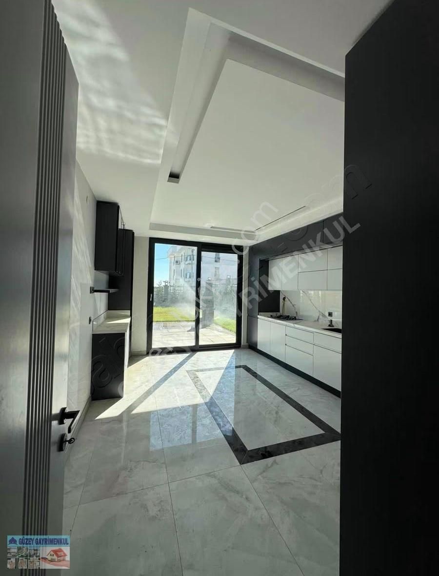 Göl Manzaralı Eşsiz Villa - Görsel 32