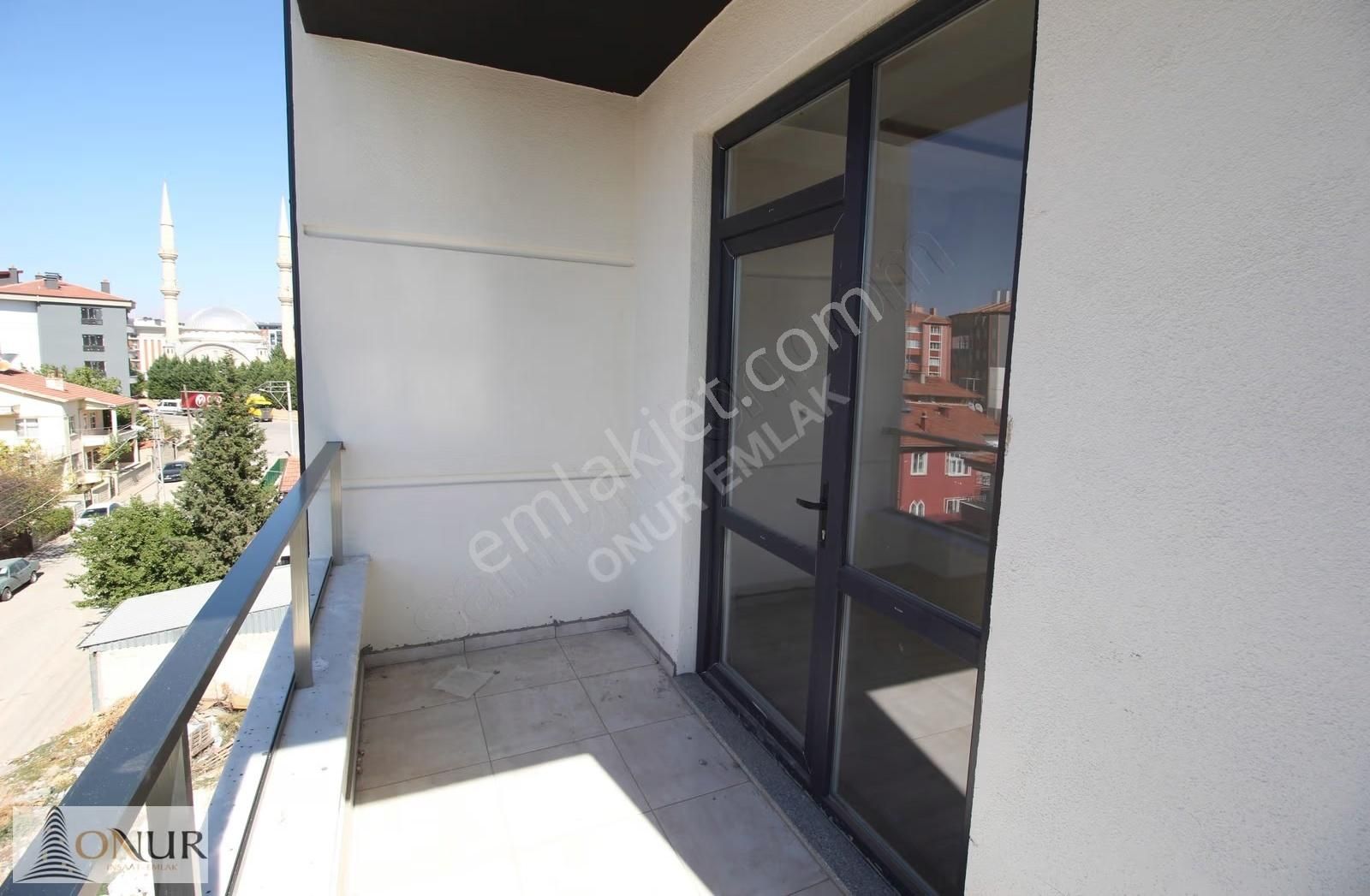 Onur Emlak Meram Fen Lisesi Yakını 3+1 Satılık Daireler - Görsel 11