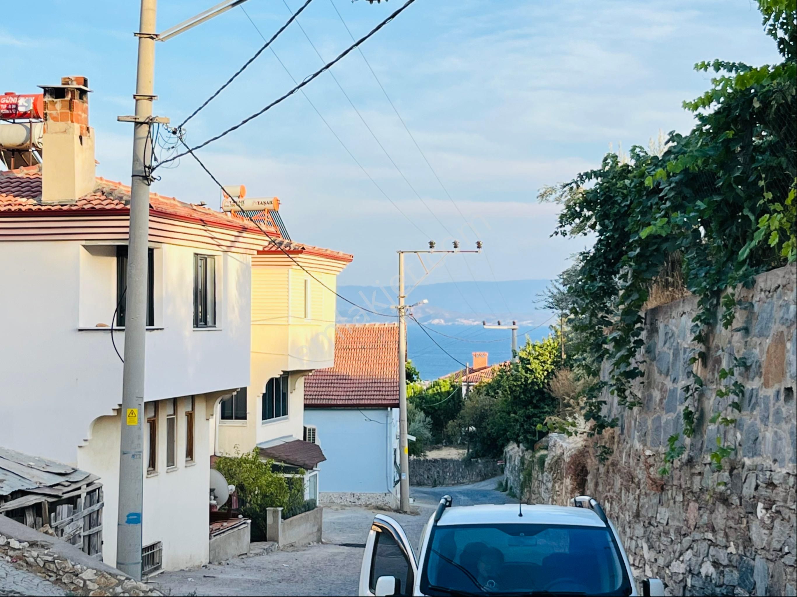 Altınoluk Kazdağları Eteklerinde 5 Yıllık Bina Da Yüksek Giriş 3+1 Açık Mutfaklı Daire - Görsel 2