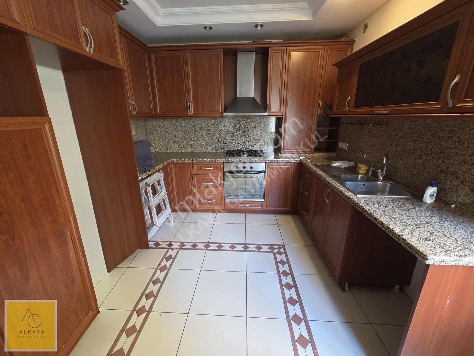 Alkaya'dan Suadiye Minibüs Cd Yakın Satılık 4+1 Boş Daire - Görsel 14