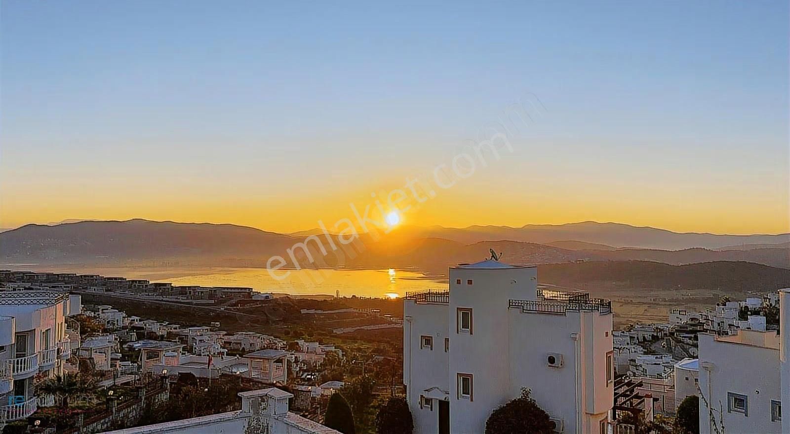 Bodrum Adabükü Turkuaz Sitesi Deniz Manzaralı 2+1daire