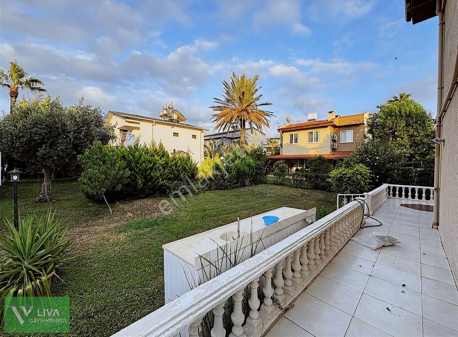Havuzlu Denize Sıfır Site İçerisinde Eşyalı Kiralık Villa - Görsel 9