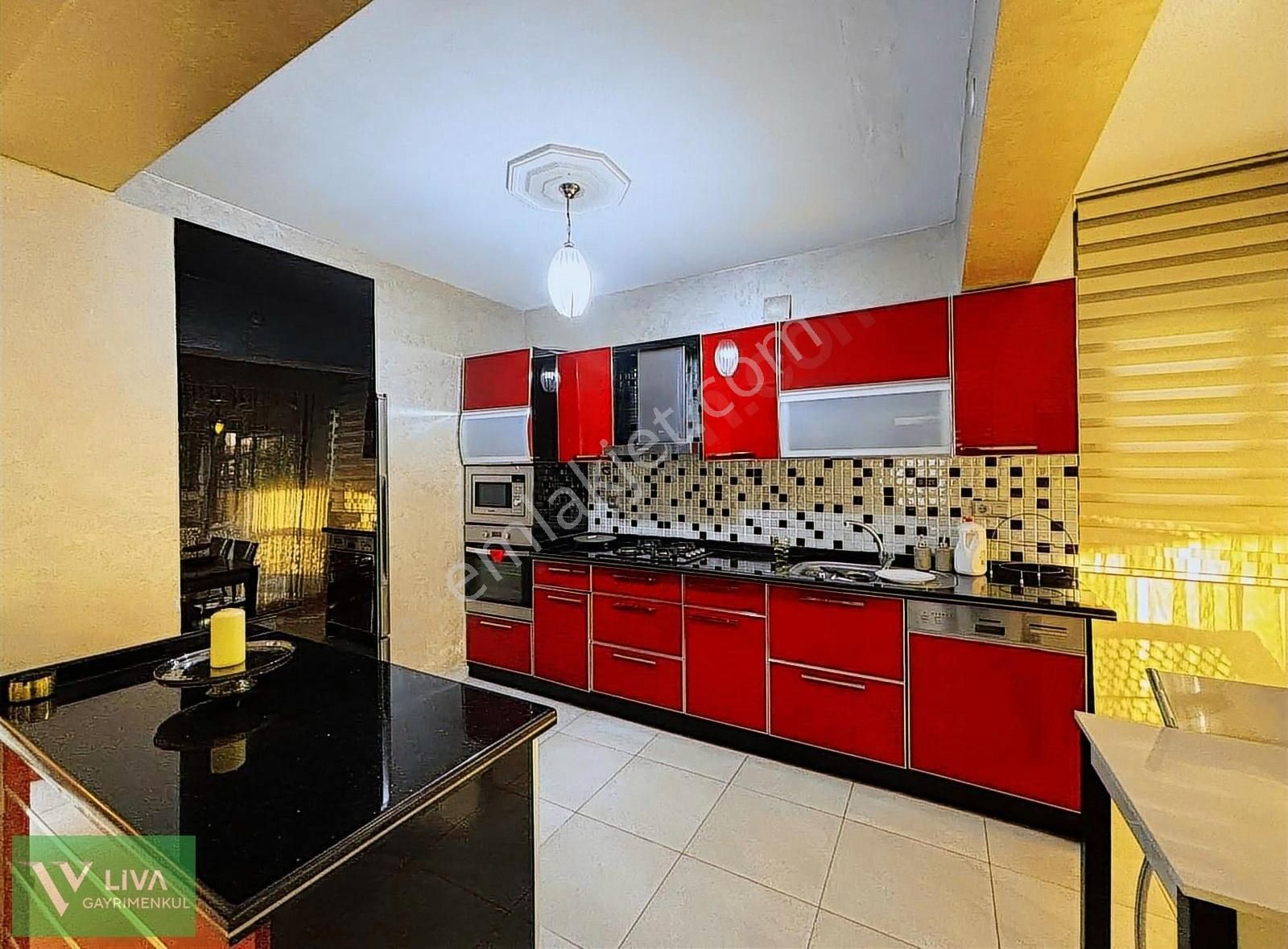 Havuzlu Denize Sıfır Site İçerisinde Eşyalı Kiralık Villa - Görsel 15