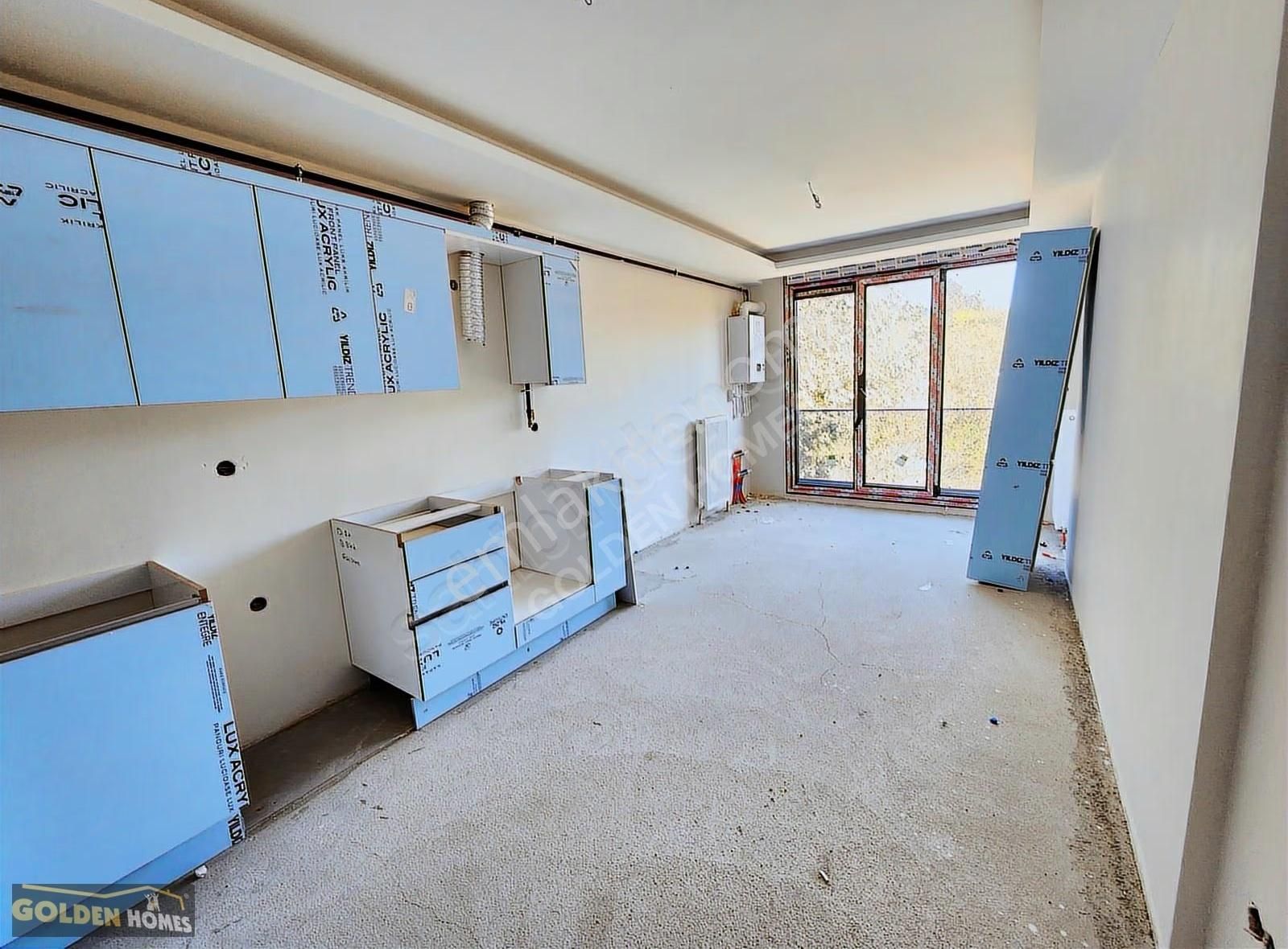 Golden Homes'tan Ay Konaklarında 1+1 Satılık Ara Kat Daire