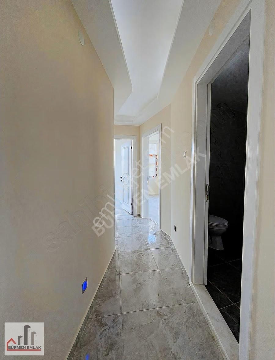 Bürmen'den Hatay Caddesi Renklide Deniz Manzaralı 2+1 Bakımlı - Görsel 10