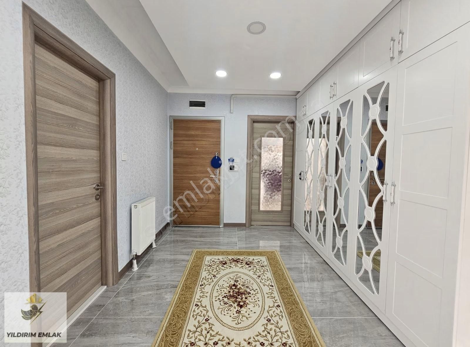 Yıldırım Emlak'tan Şehitlikte Site Icınde 4+1 Otoparklı Daire - Görsel 7