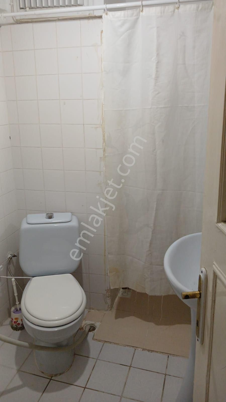 : Üniversite,marmaray Ve Deniz Yakını Olsa Da Yüksek Ve Kayalık Güvenilir Zeminde, Merkezî Konum'da - Görsel 9