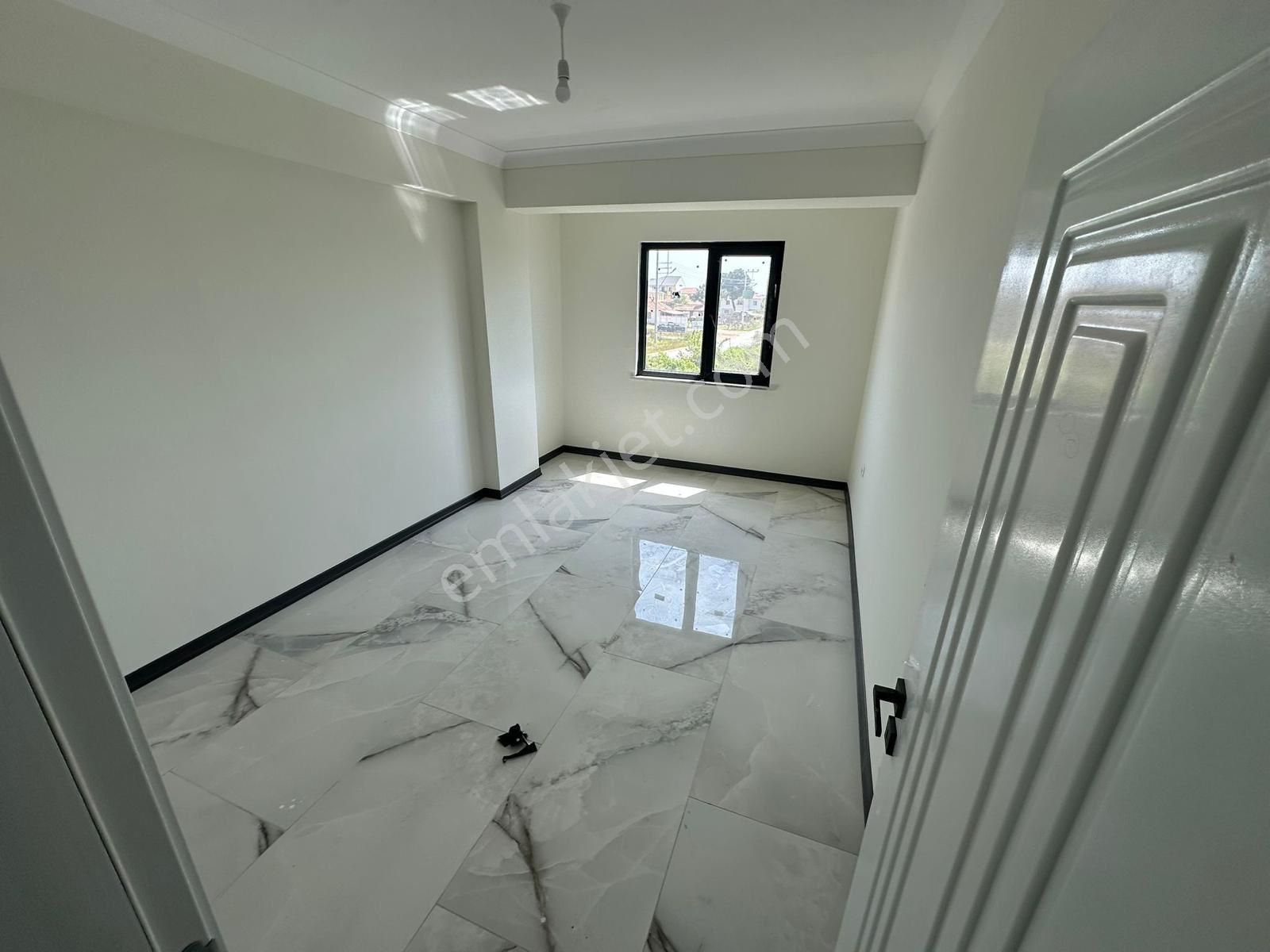 Karasu Aziziye Mah. Site İçi 2+1 Müstakil Bahçe Kullanımlı Köşe Konumda Satılık Sıfır Villa - Görsel 10