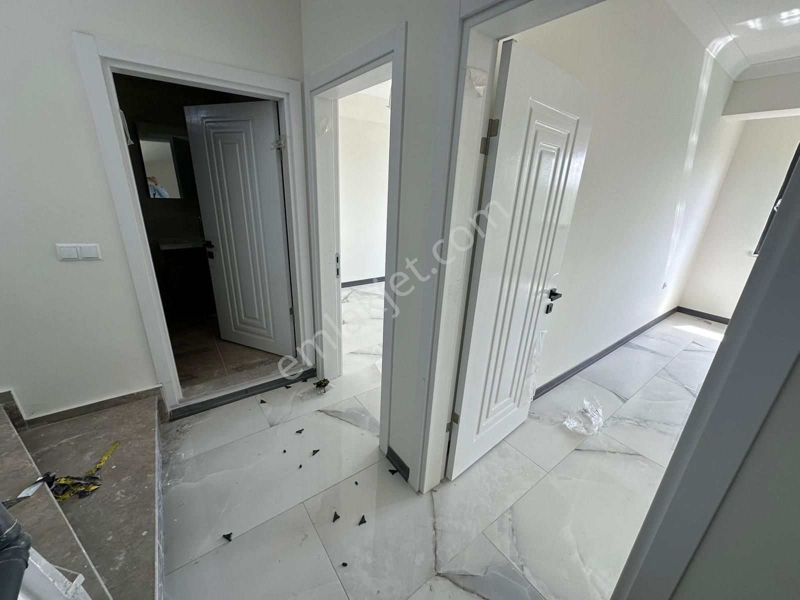Karasu Aziziye Mah. Site İçi 2+1 Müstakil Bahçe Kullanımlı Köşe Konumda Satılık Sıfır Villa - Görsel 7