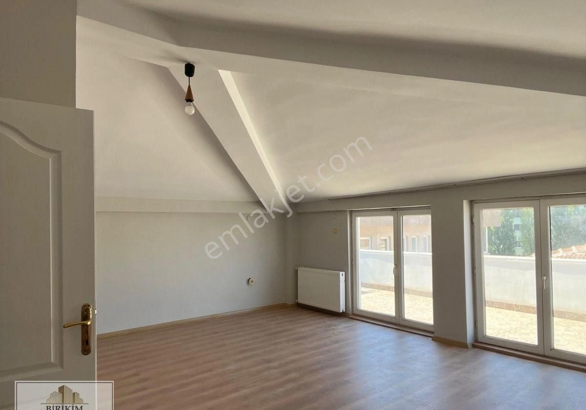 Tarabya Sanatçılar Sitesi 4+1 Bakkmlu Temiz Çatı Dubleksi - Görsel 6