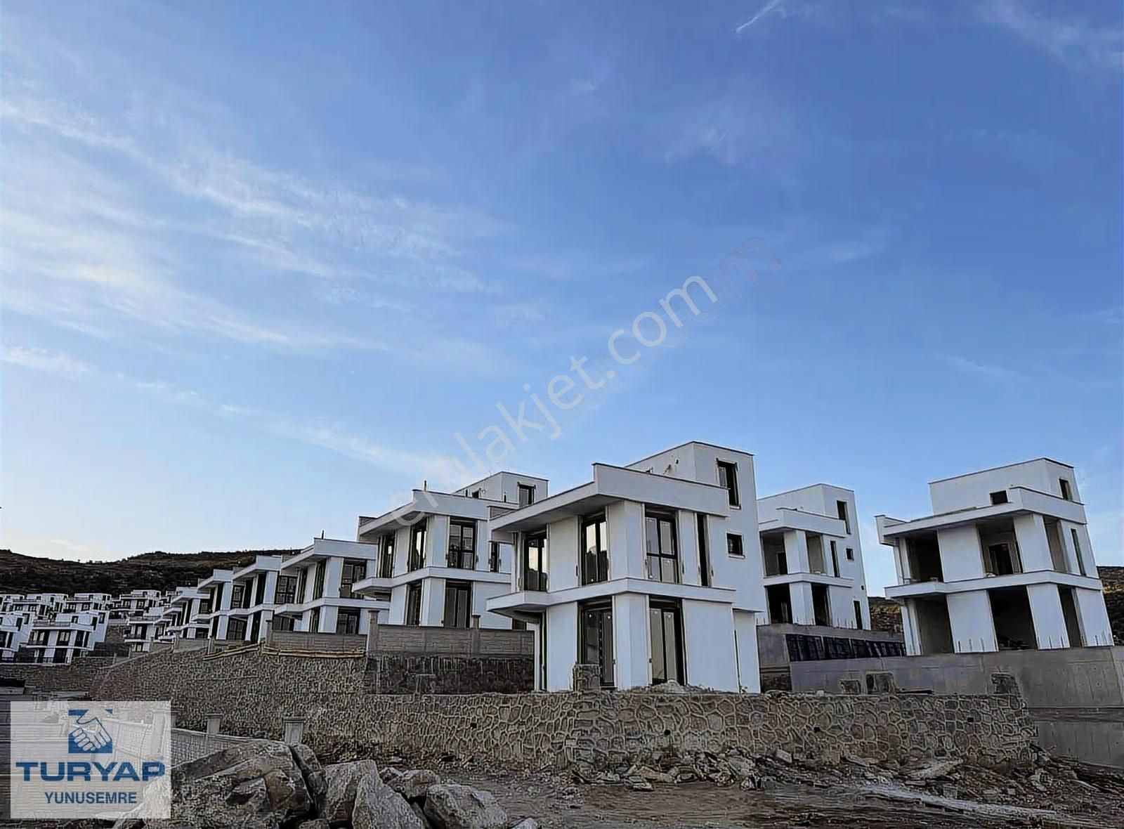 Çandarlıda Full Deniz Manzaralı 3+1 Sıfır Villa