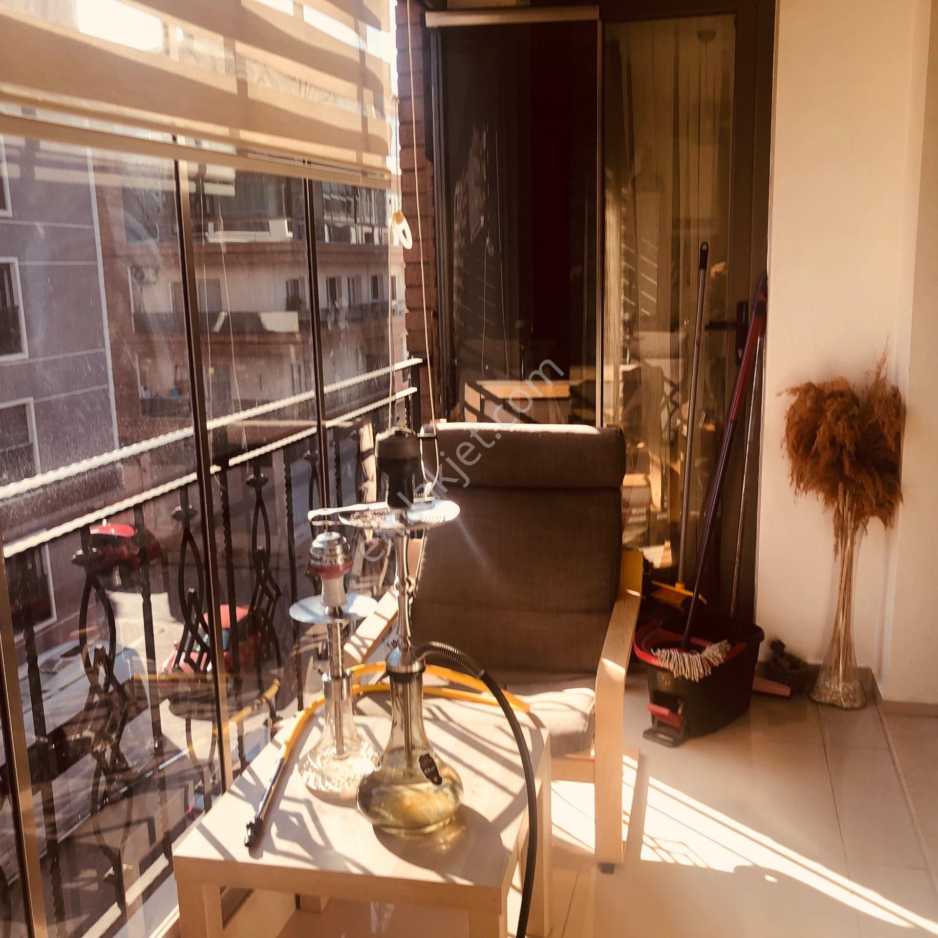 Karşıyaka Şemikler De Satılık 3+1 Lüx Daire