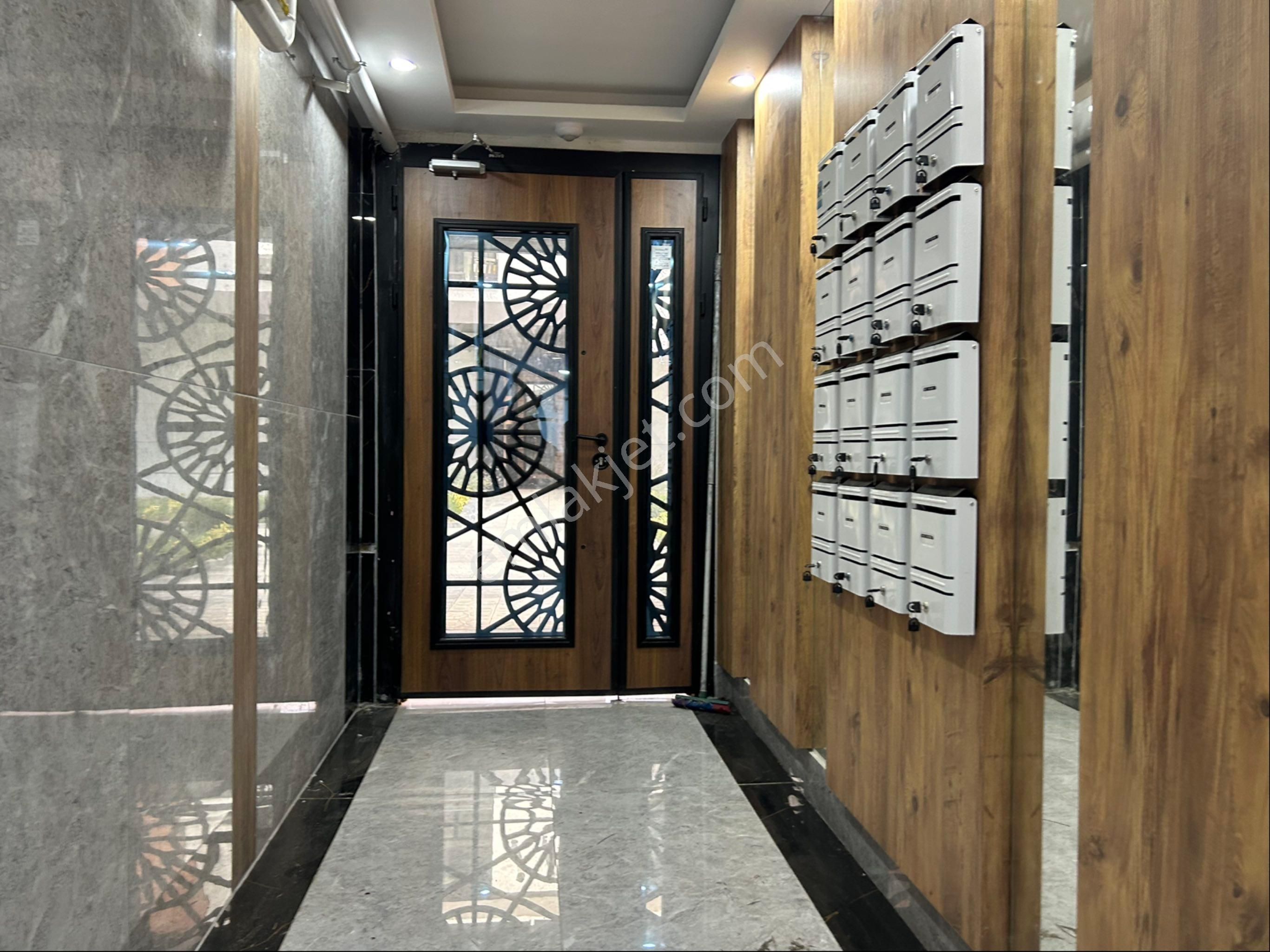 Yatırımlık Ve Oturuma Hazır, Geniş Metrajlı 3+1 Satılık Daire - Görsel 6