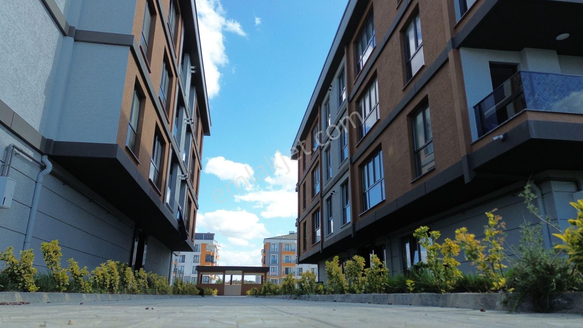 Yatırımlık Ve Oturuma Hazır, Geniş Metrajlı 3+1 Satılık Daire - Görsel 4