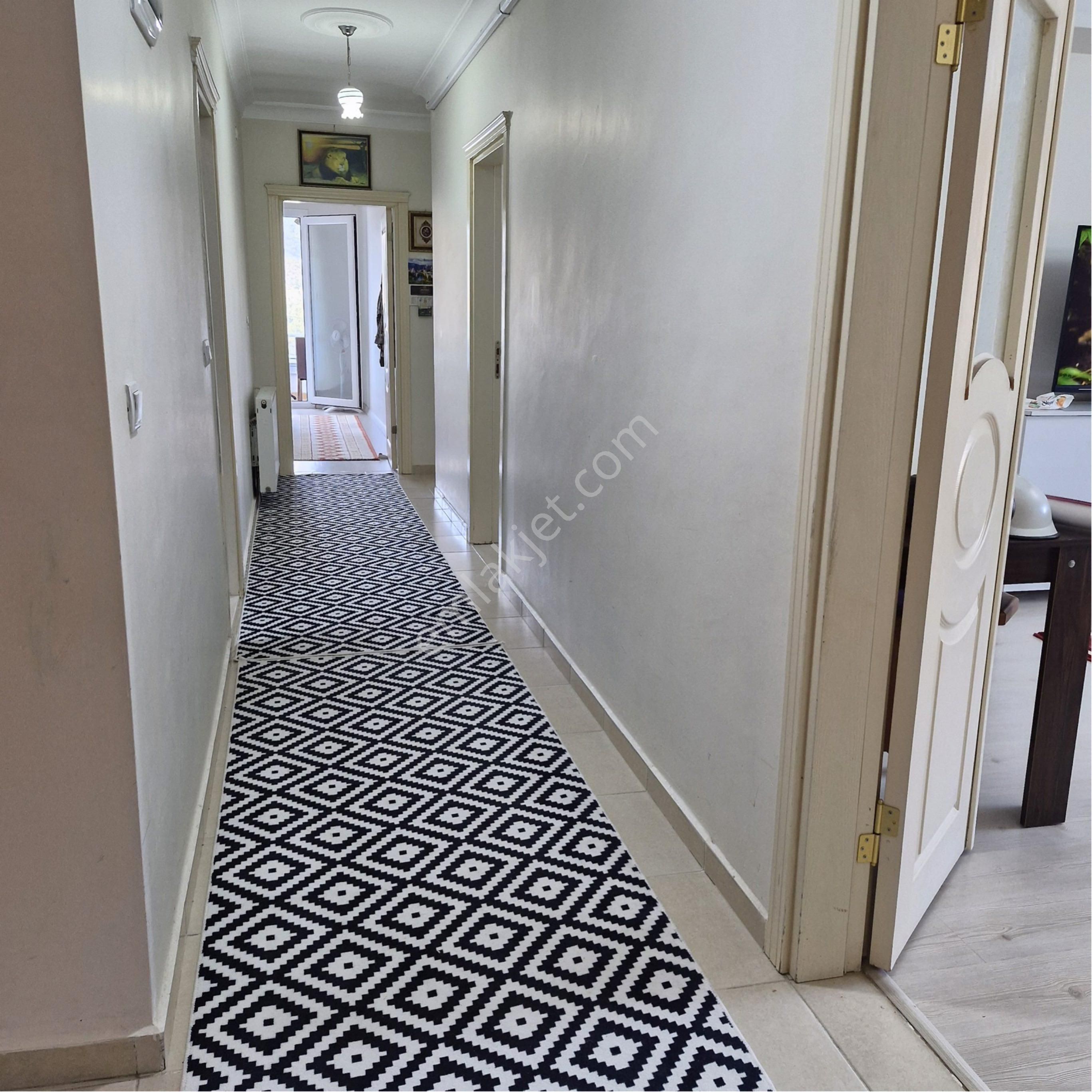 Kadıköy De Site İçerisinde 3+1 Masrafsız Daire - Görsel 2