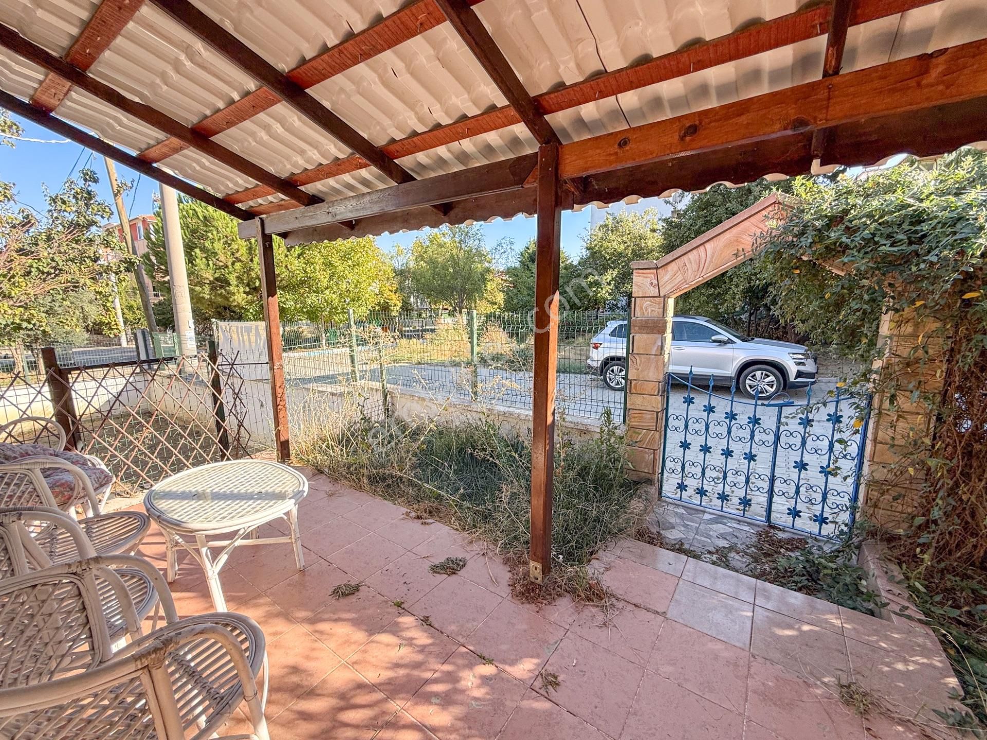 Kumbağ Merkezde Satılık 3+1 Villa Ve 300 M2 İmarlı Arsası - Görsel 28