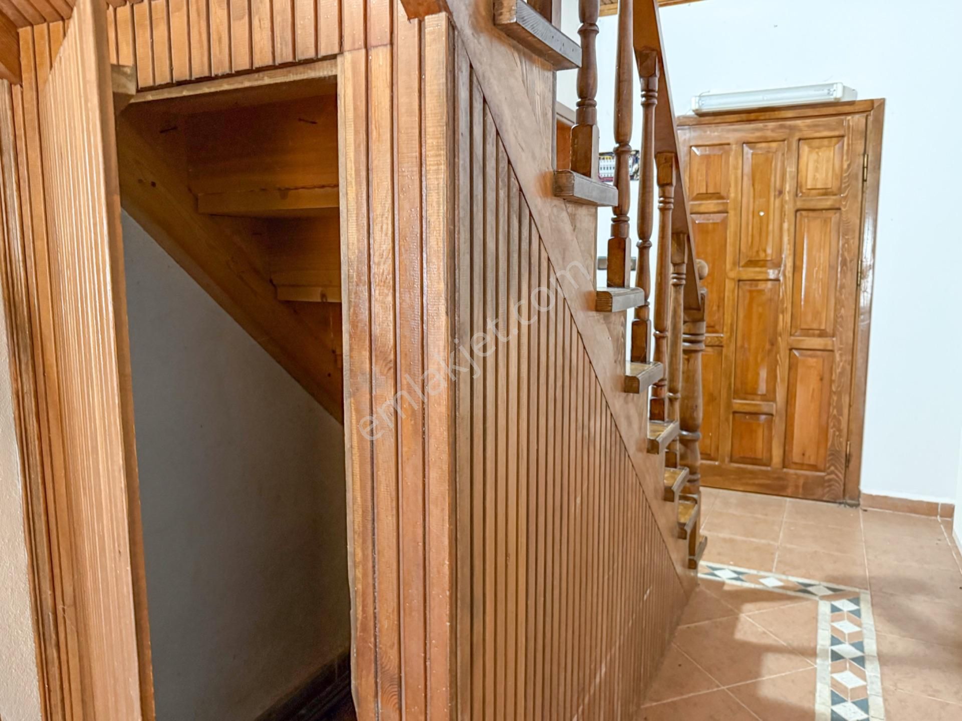 Kumbağ Merkezde Satılık 3+1 Villa Ve 300 M2 İmarlı Arsası - Görsel 17