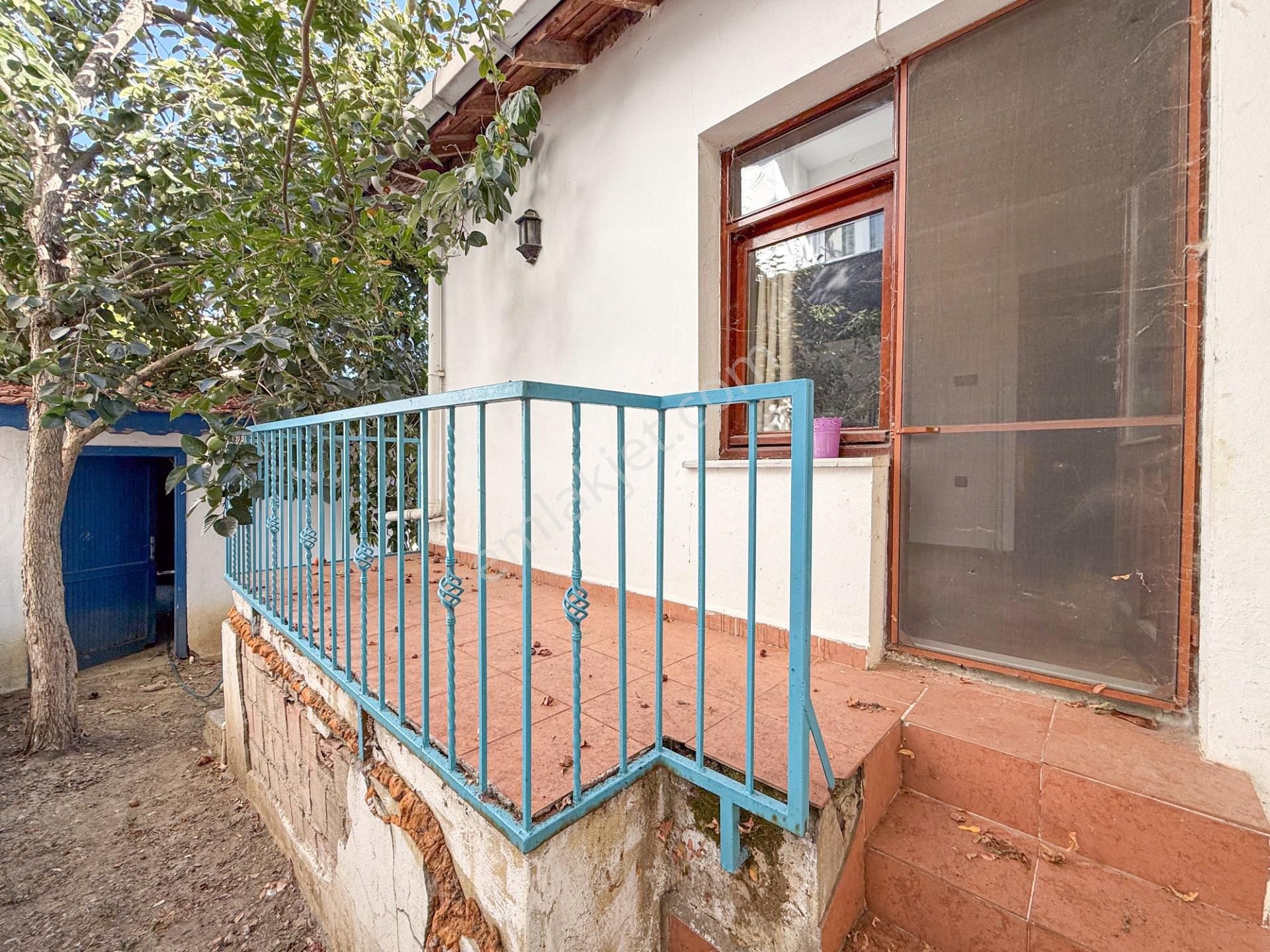 Kumbağ Merkezde Satılık 3+1 Villa Ve 300 M2 İmarlı Arsası - Görsel 29