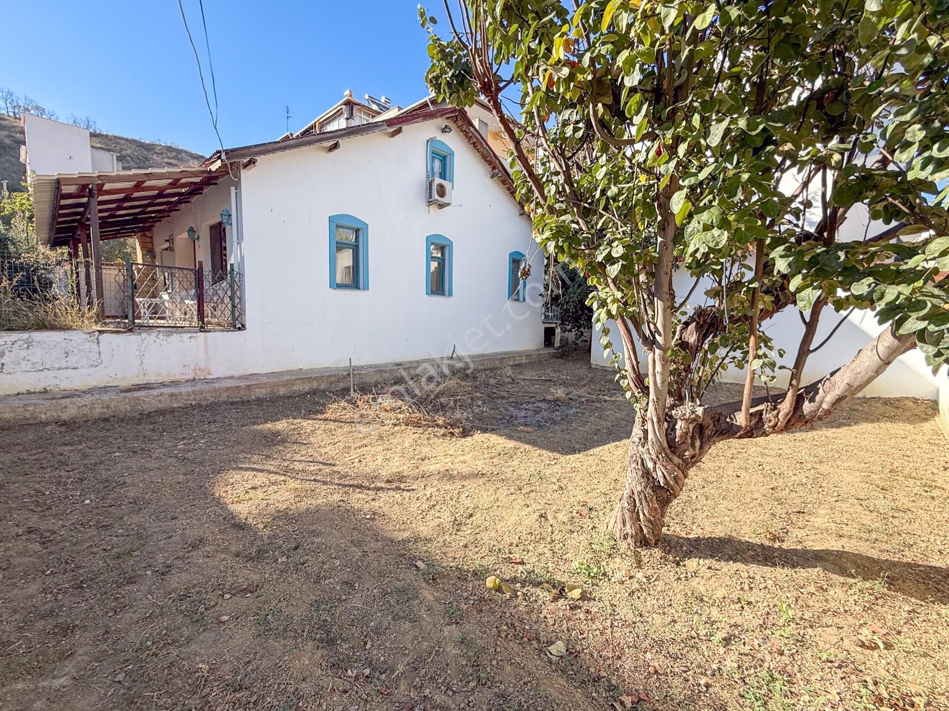 Kumbağ Merkezde Satılık 3+1 Villa Ve 300 M2 İmarlı Arsası - Görsel 35