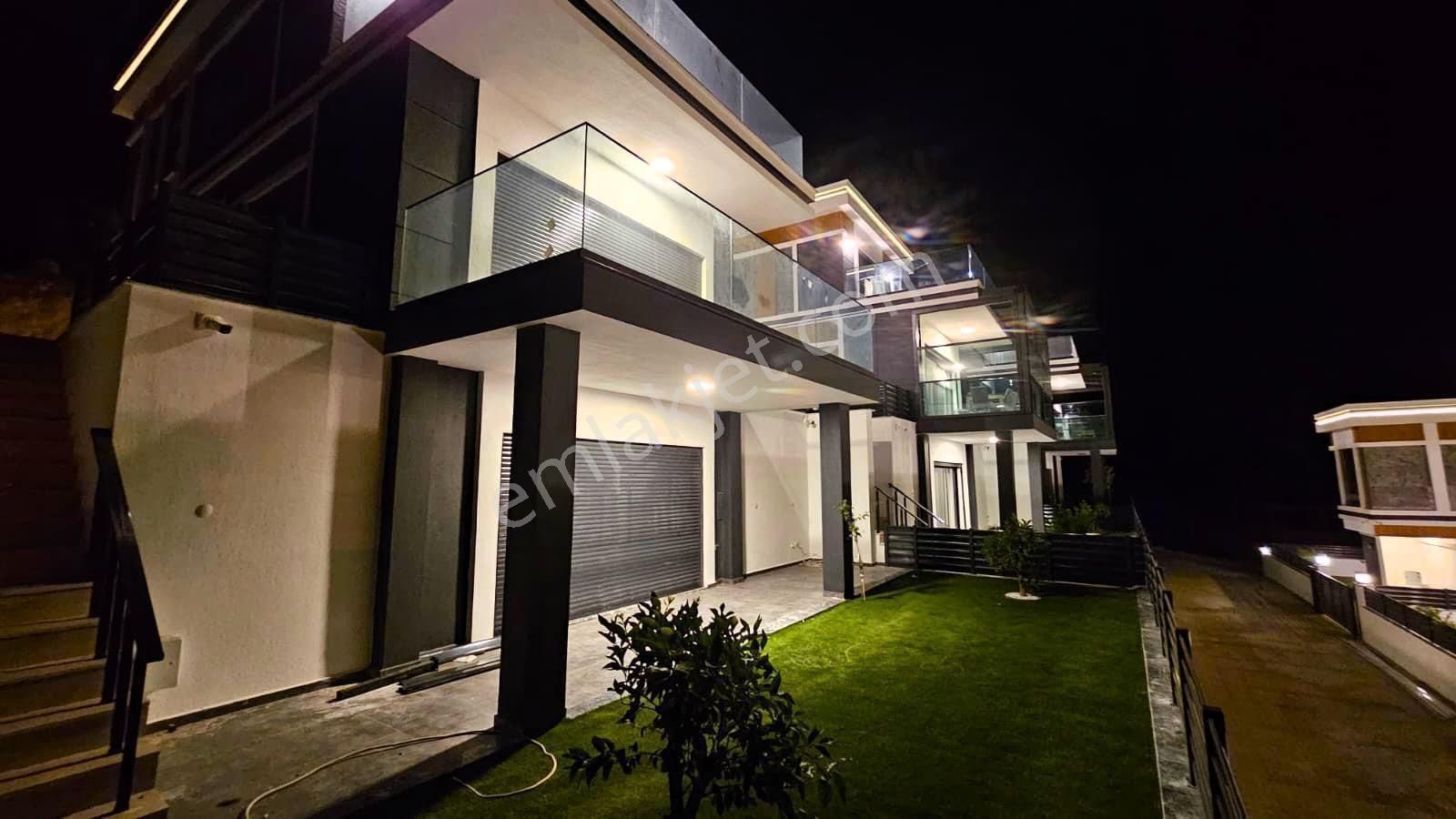 Seferihisar Doğanbey‘de Satılık Tek Müstakil Deniz Manzaralı Lüks Villa - Görsel 11