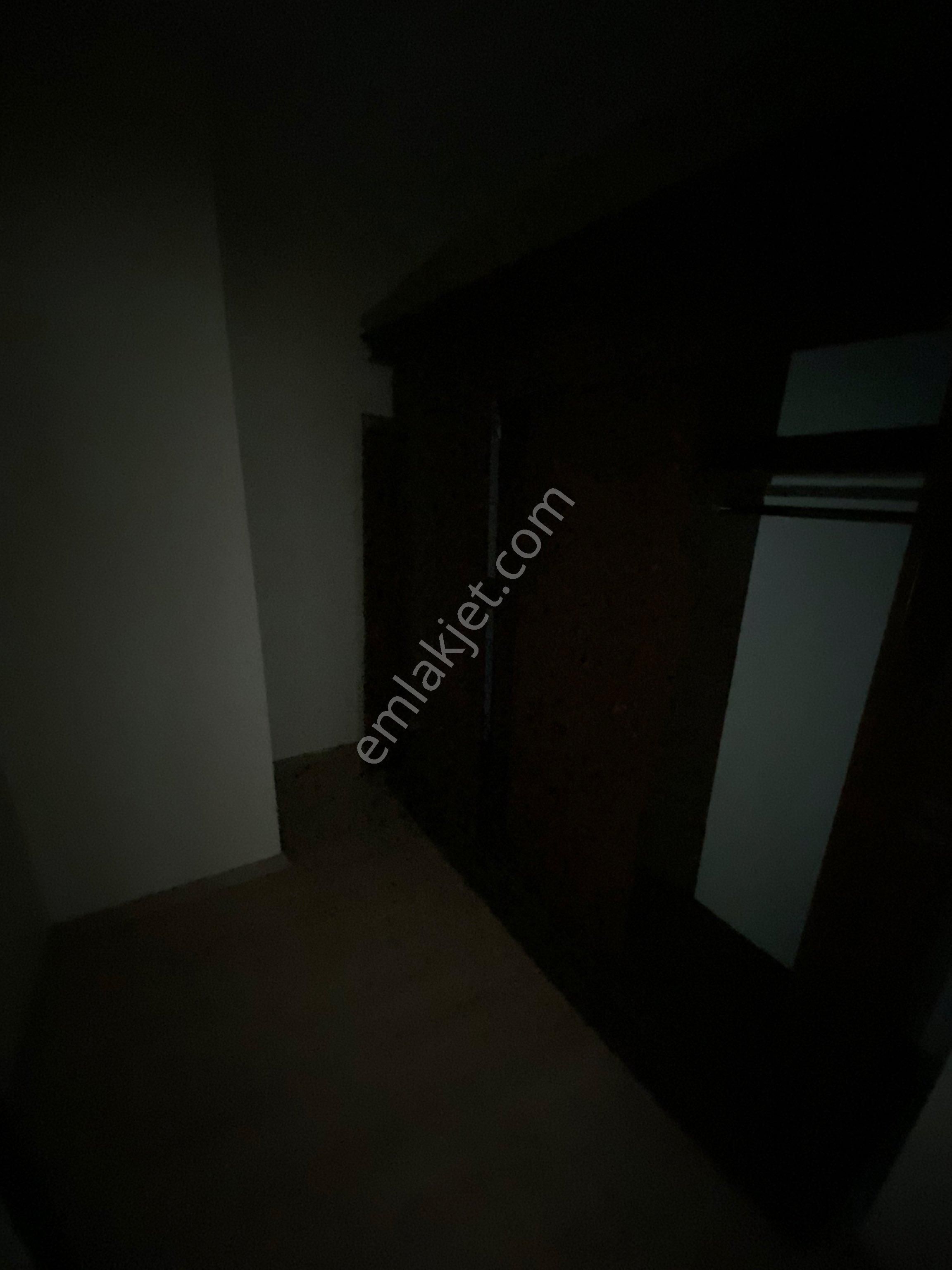 Yenicami Mahallesinde 3+1 Geniş Satılık Daire - Görsel 23