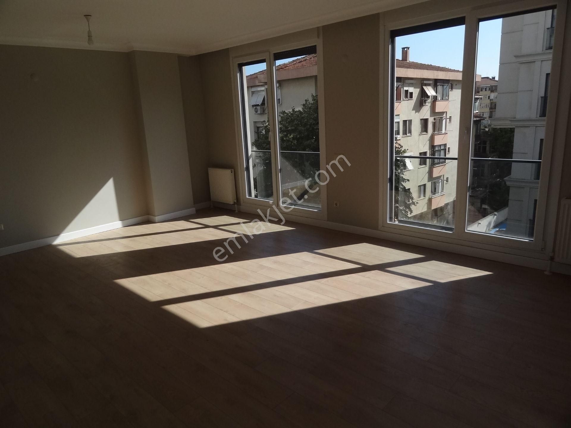 Bostancı Merkez Kombili Ebeveynli Balkonlu Sıfır Fırsat Satılık Daire 3+1,140m2 - Görsel 8