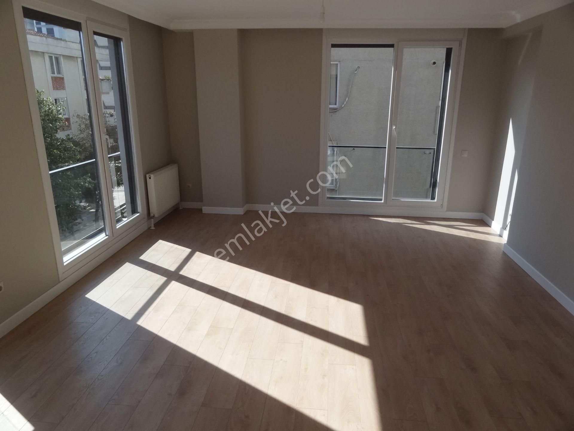 Bostancı Merkez Kombili Ebeveynli Balkonlu Sıfır Fırsat Satılık Daire 3+1,140m2 - Görsel 9